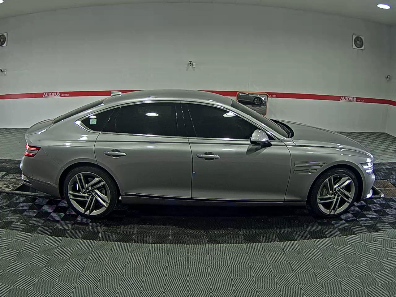 Hyundai Genesis 2025 - Image 3