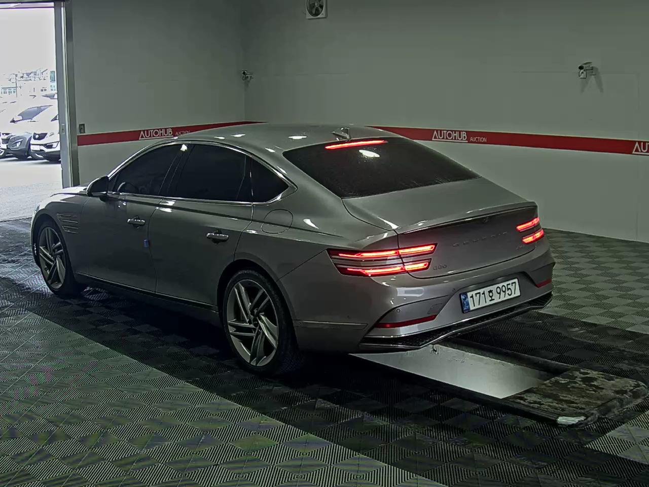 Hyundai Genesis 2025 - Image 5