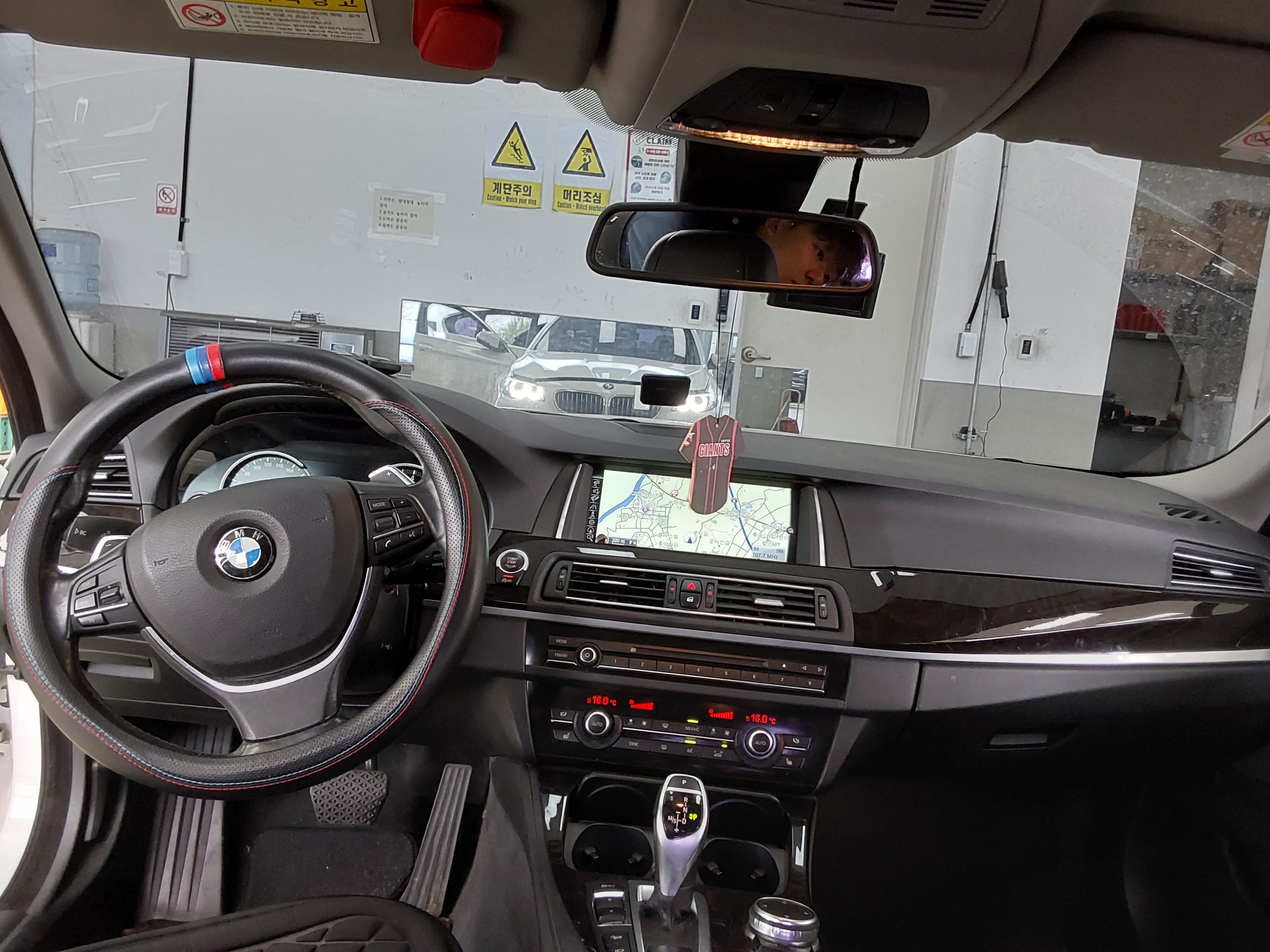 BMW 5 Series - 10