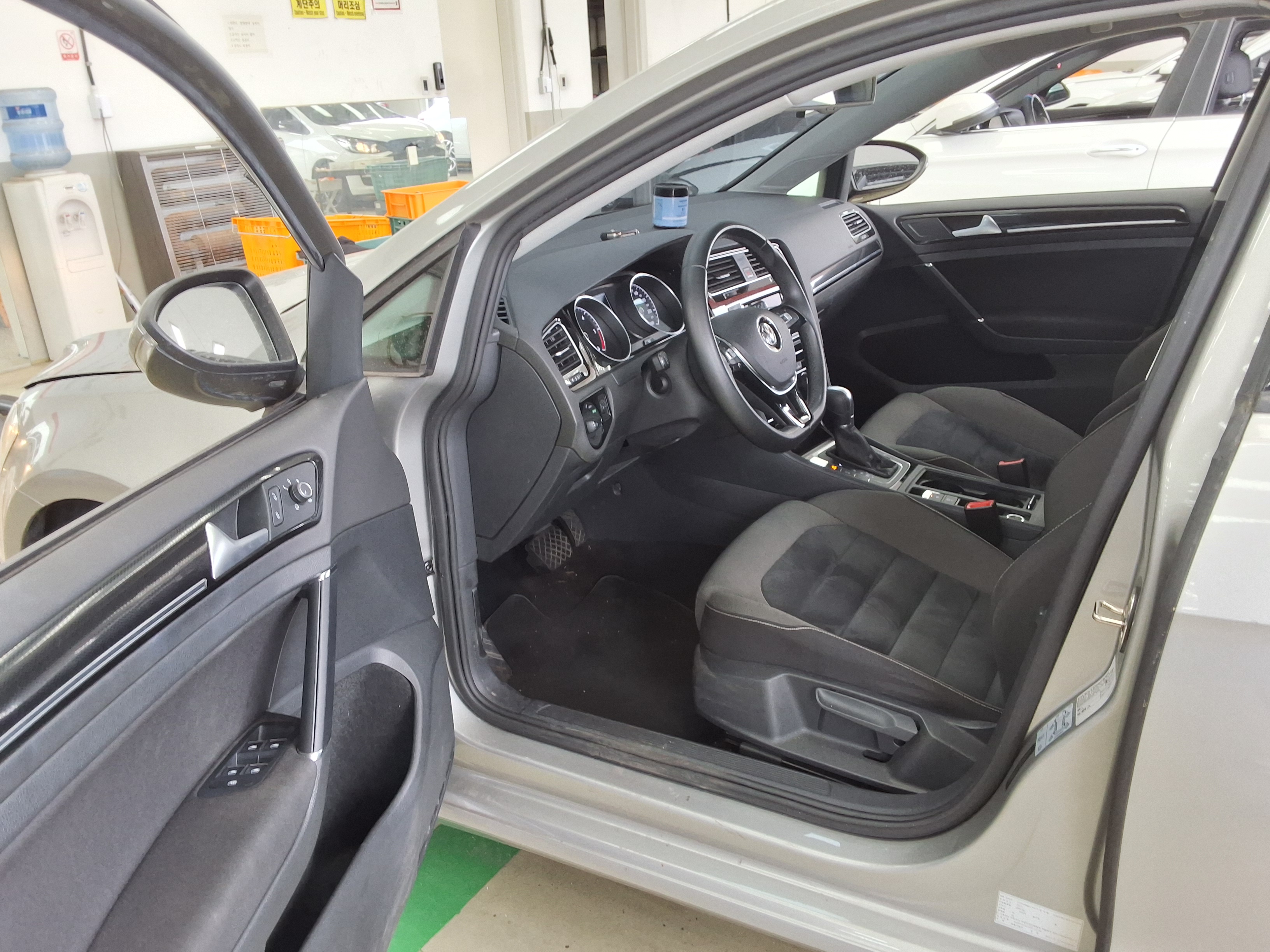 Volkswagen Golf - 9