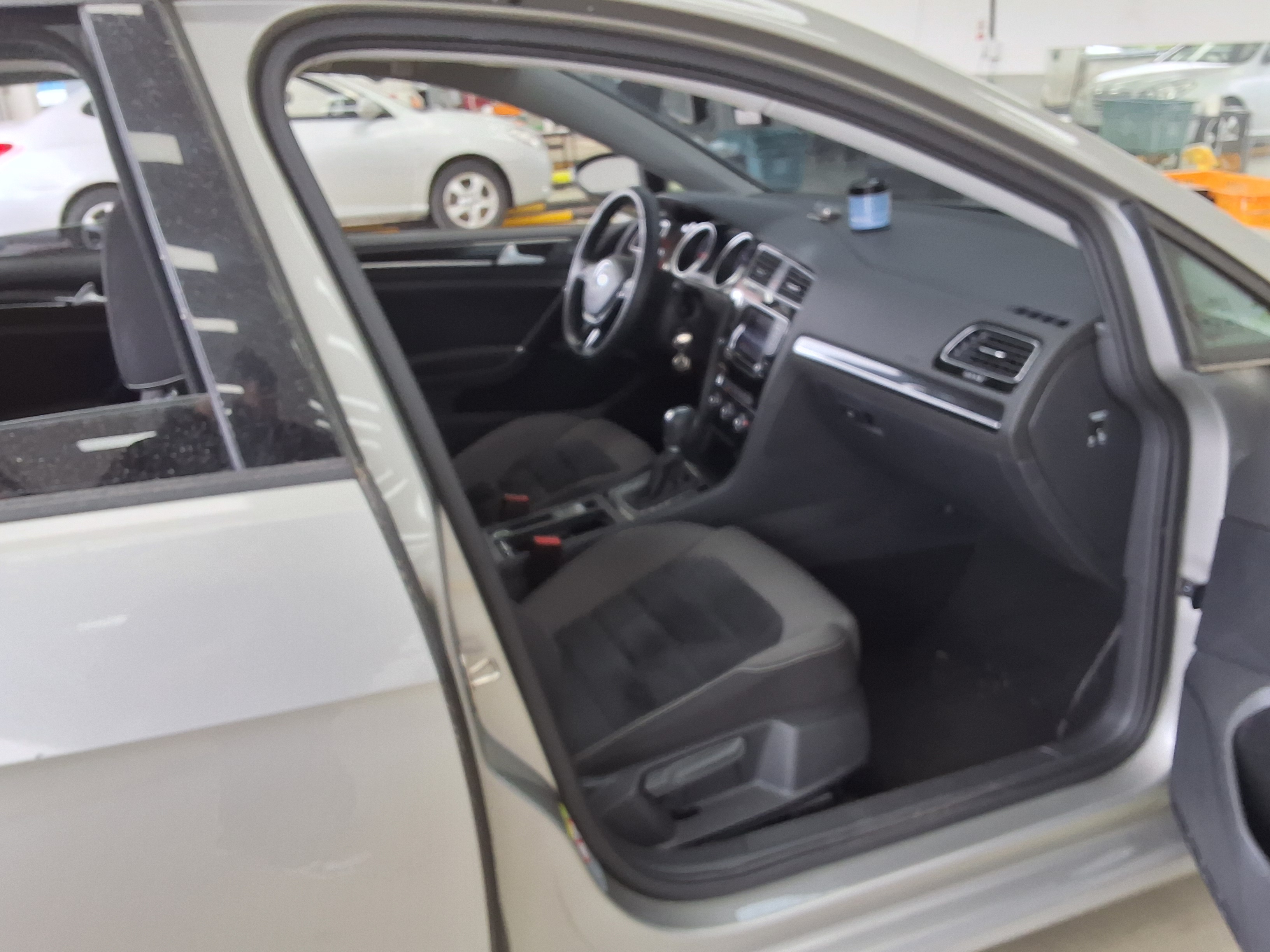 Volkswagen Golf - 13