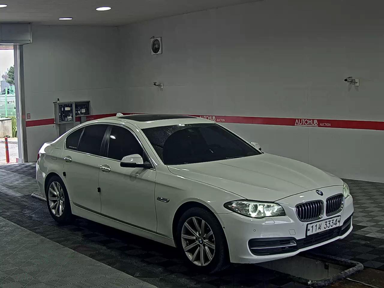 BMW 5 Series - 2