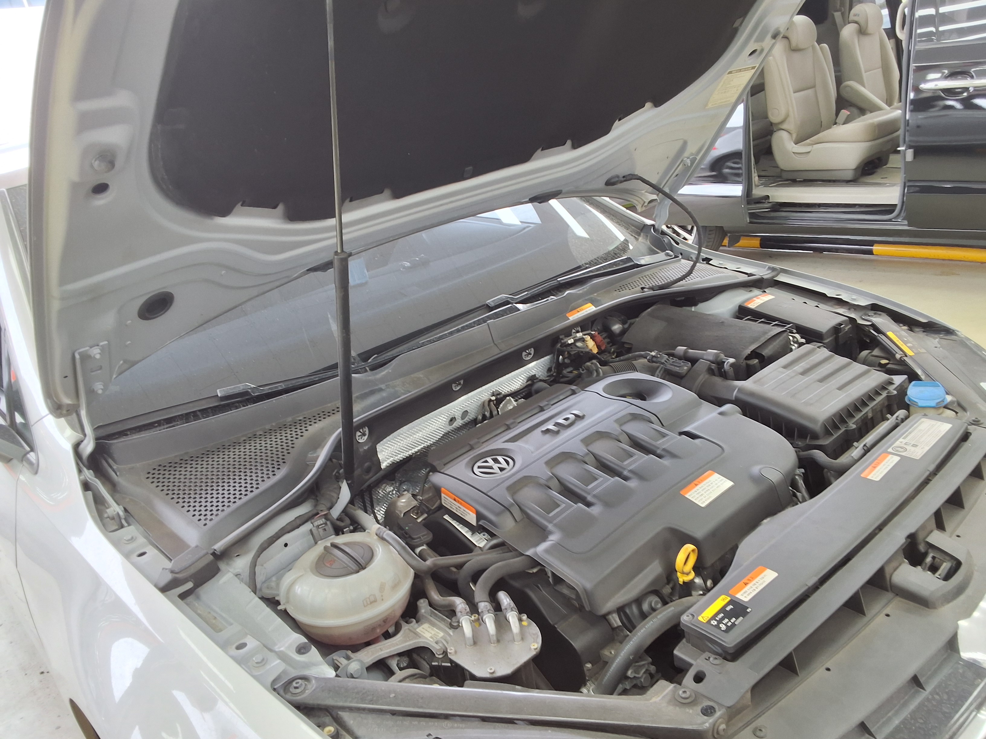 Volkswagen Golf - 16