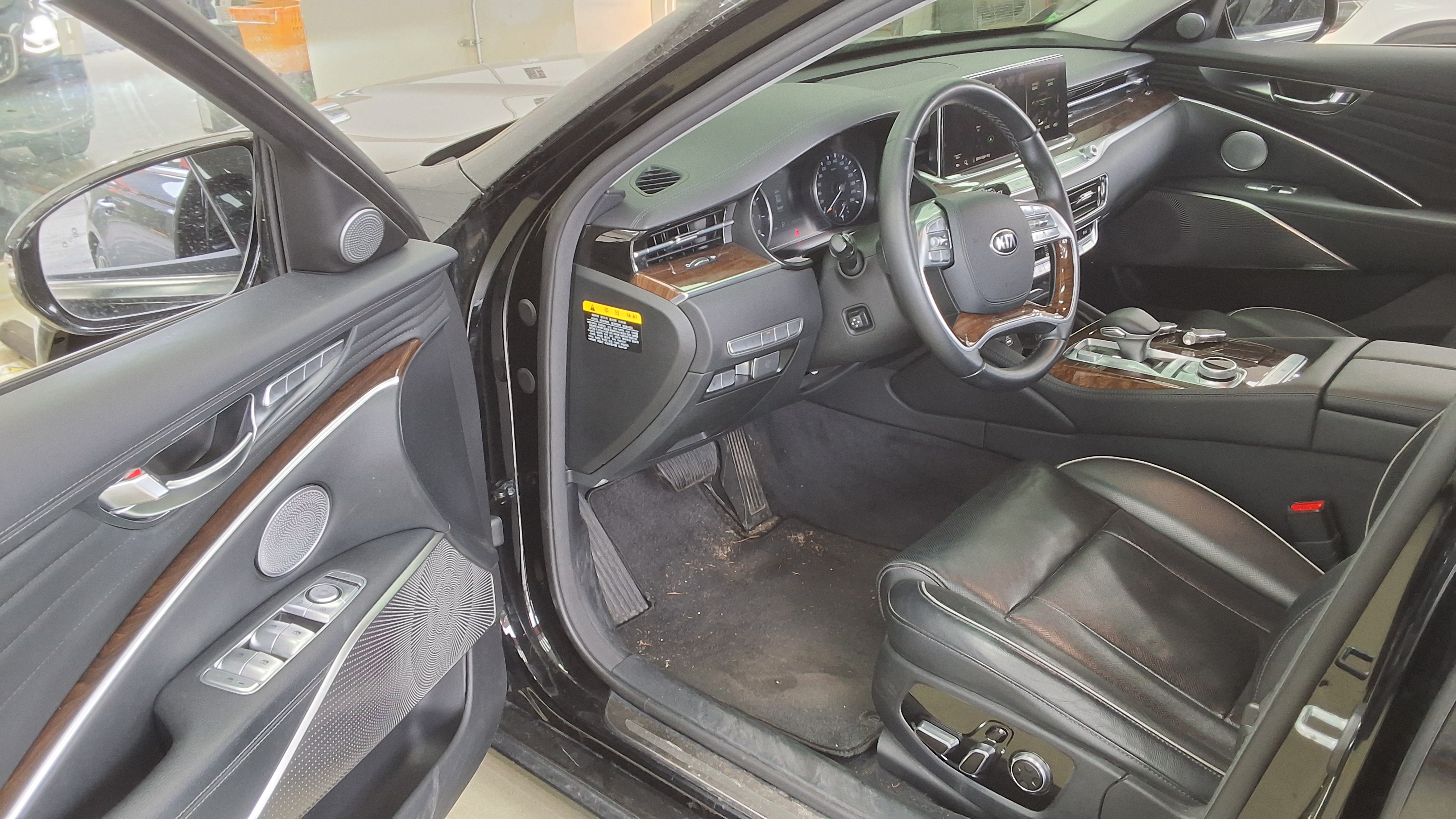 2021 - kia k9