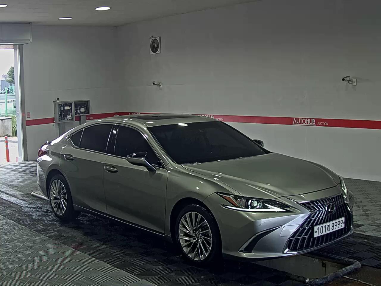 Lexus ES - 2