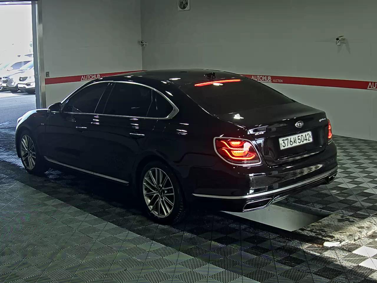 2021 - kia k9