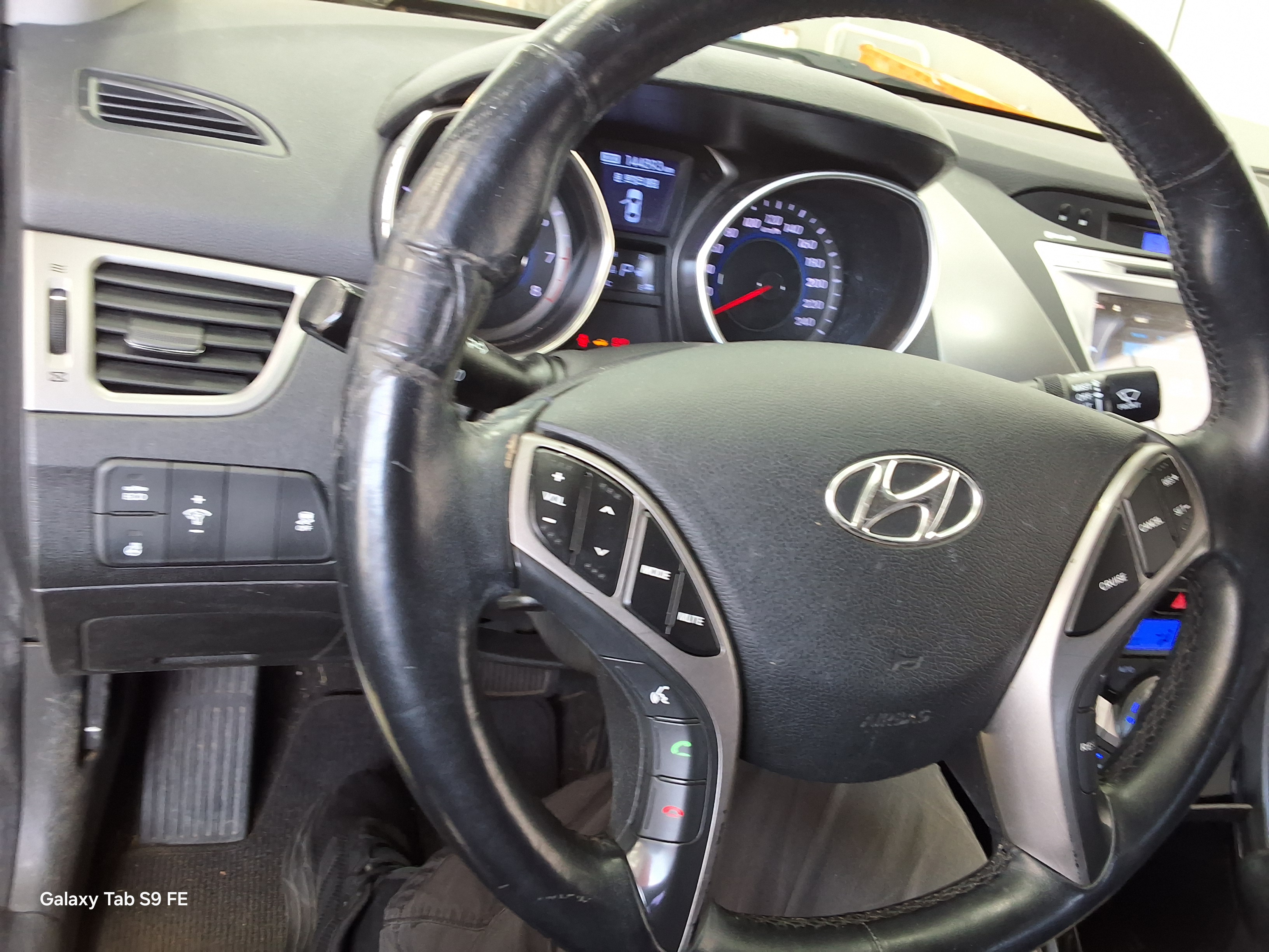 Hyundai Elantra 2013 - Image 16