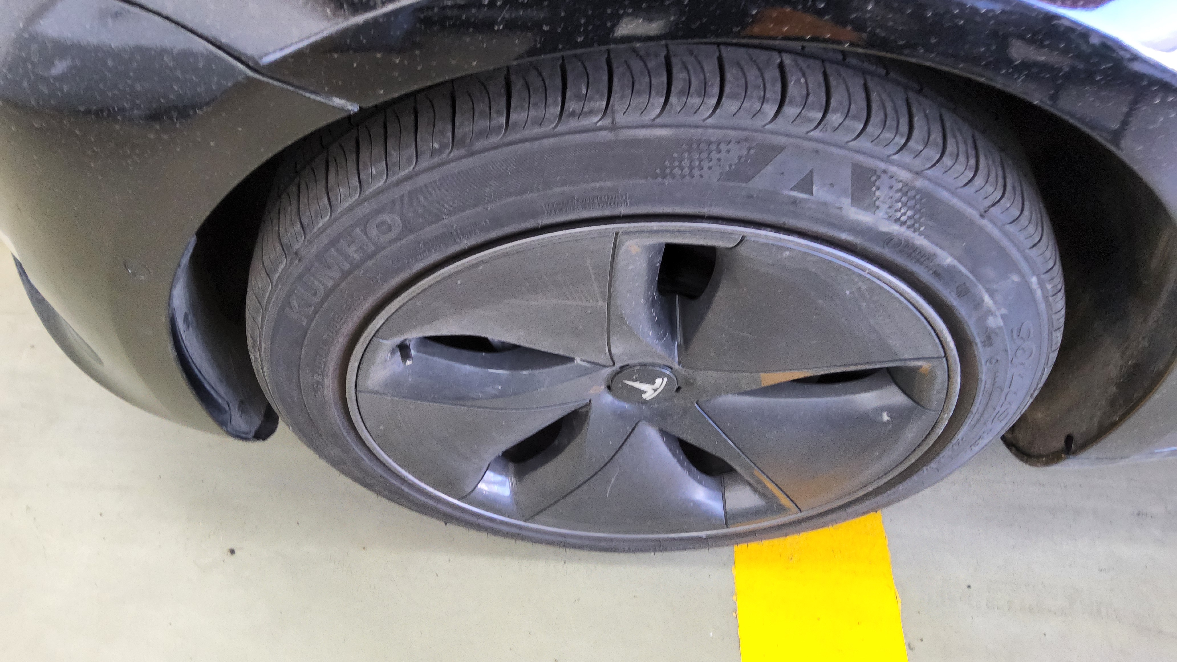 TESLA Model 3 - 16