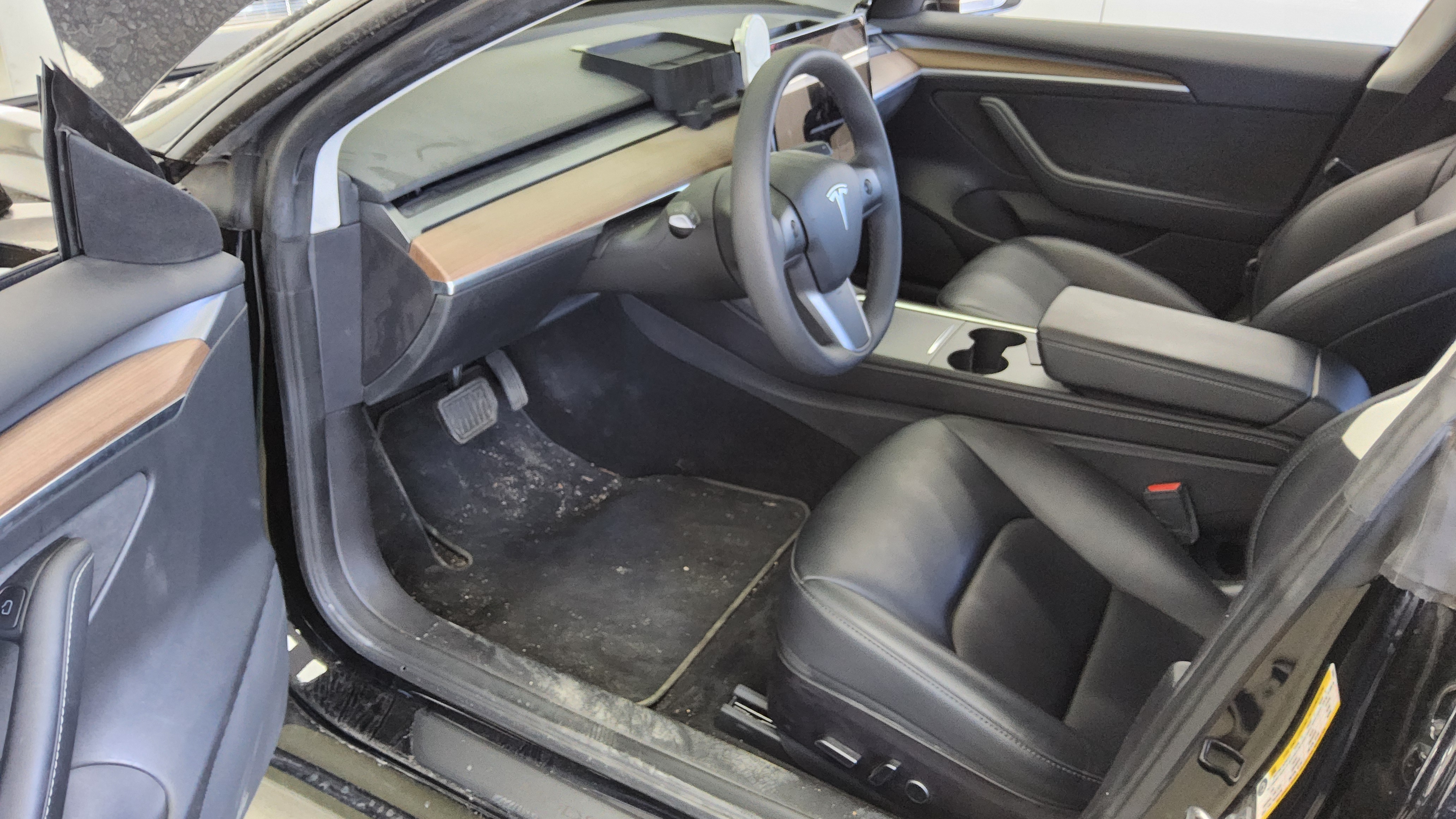 TESLA Model 3 - 9