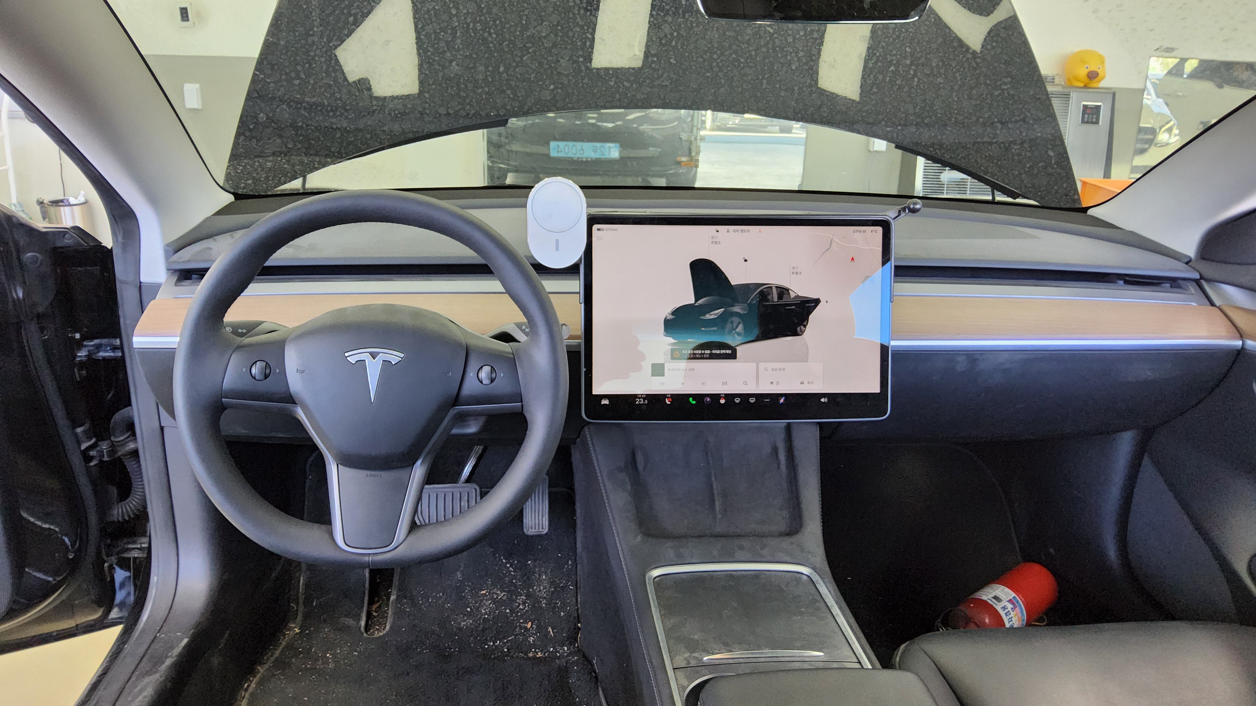 TESLA Model 3 - 10