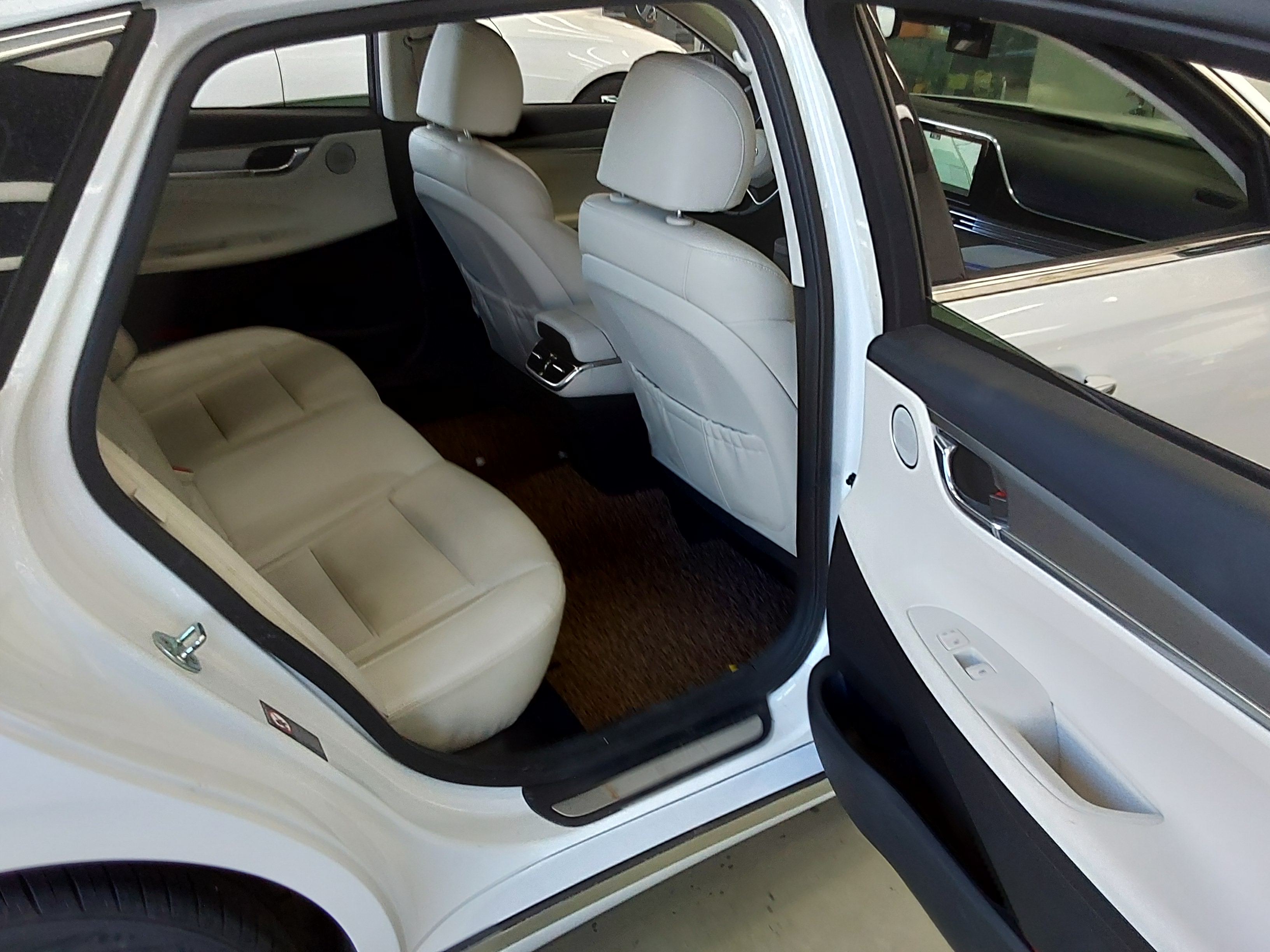 Hyundai Grandeur 2022 - Image 12