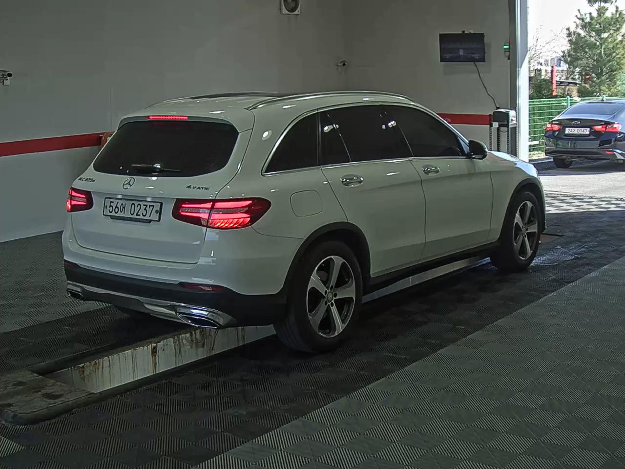 مرسيدس بنز GLC - 4
