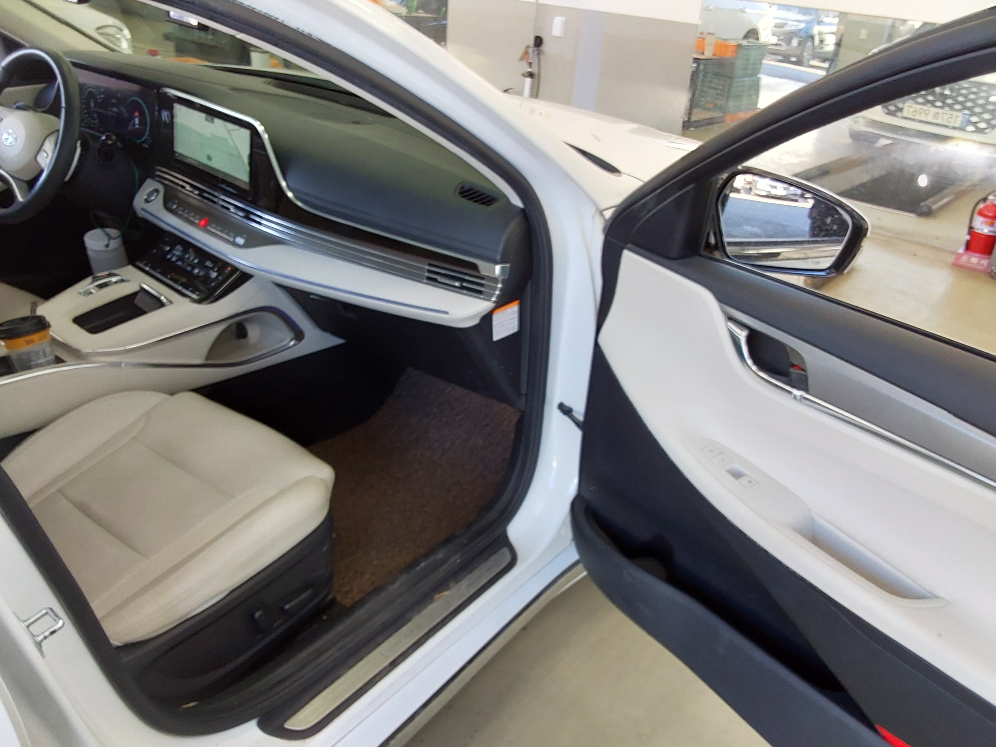Hyundai Grandeur 2022 - Image 13