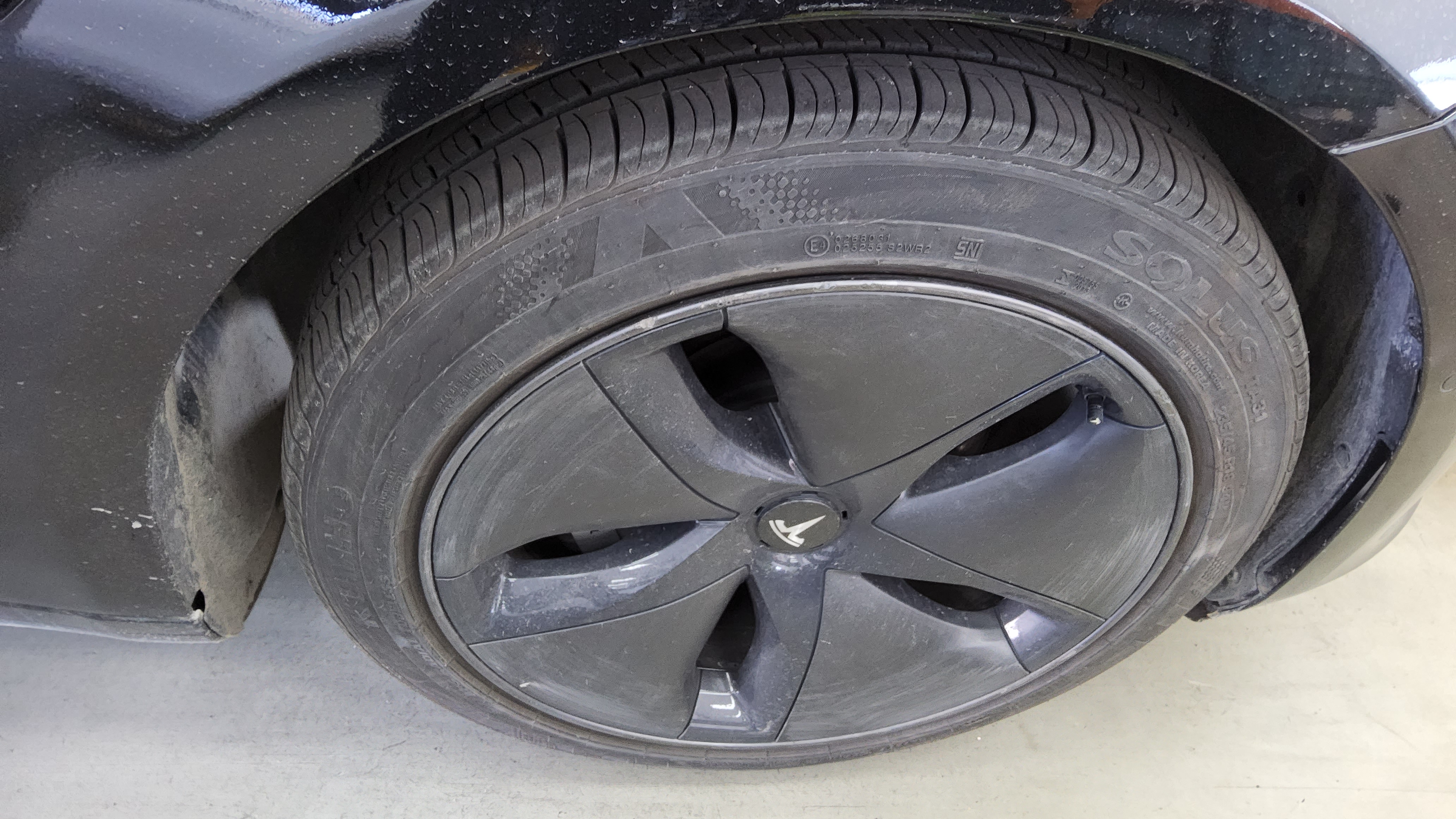 TESLA Model 3 - 18