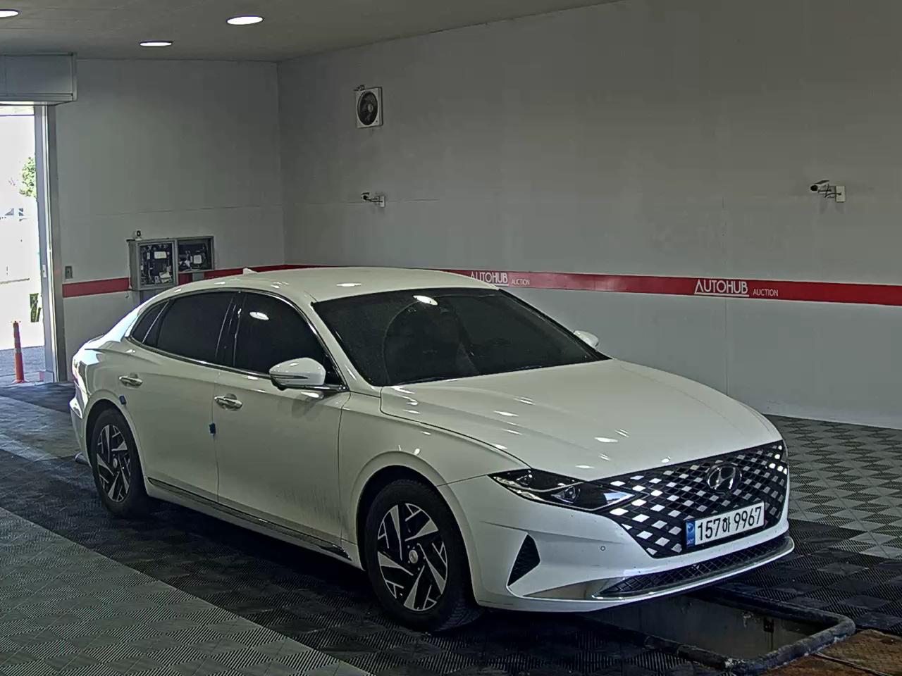 Hyundai Grandeur 2022 - Image 2