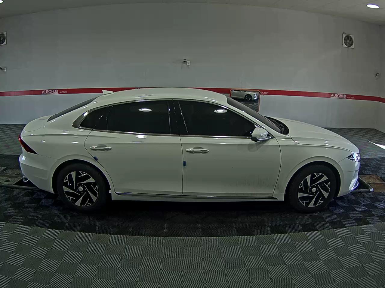 Hyundai Grandeur 2022 - Image 3