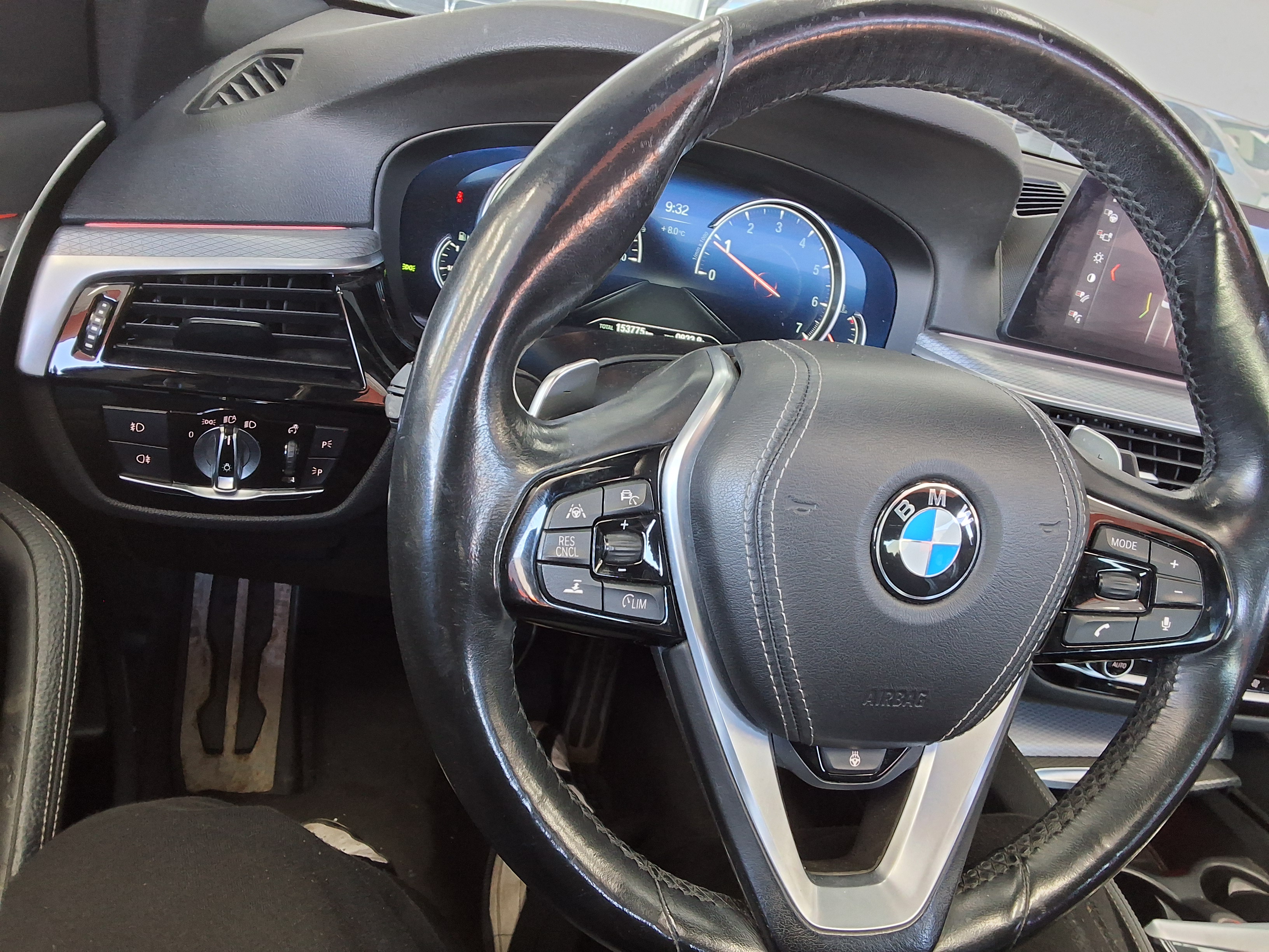 BMW 5 Series - 21