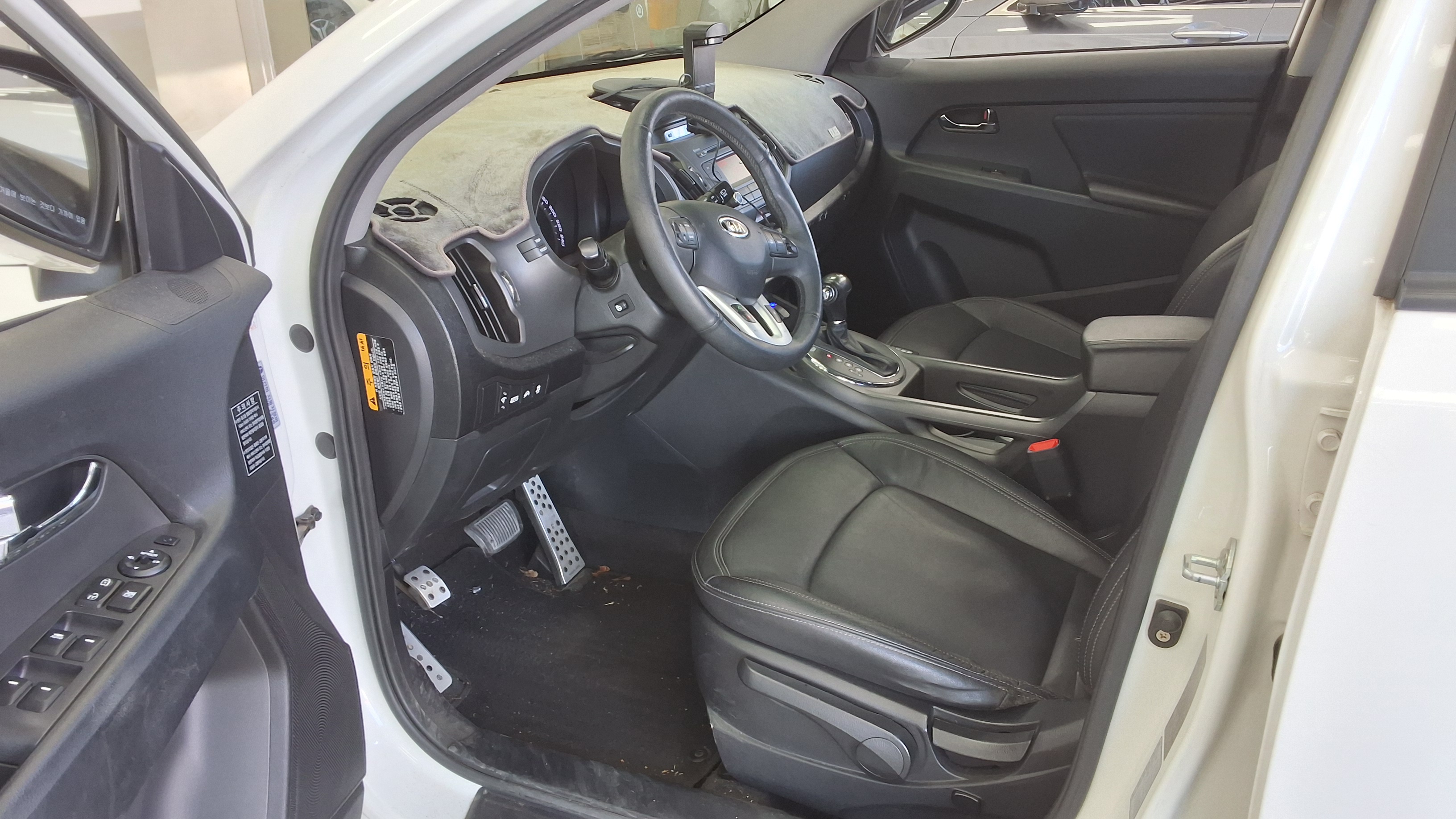 Kia Sportage 2012 - Image 9