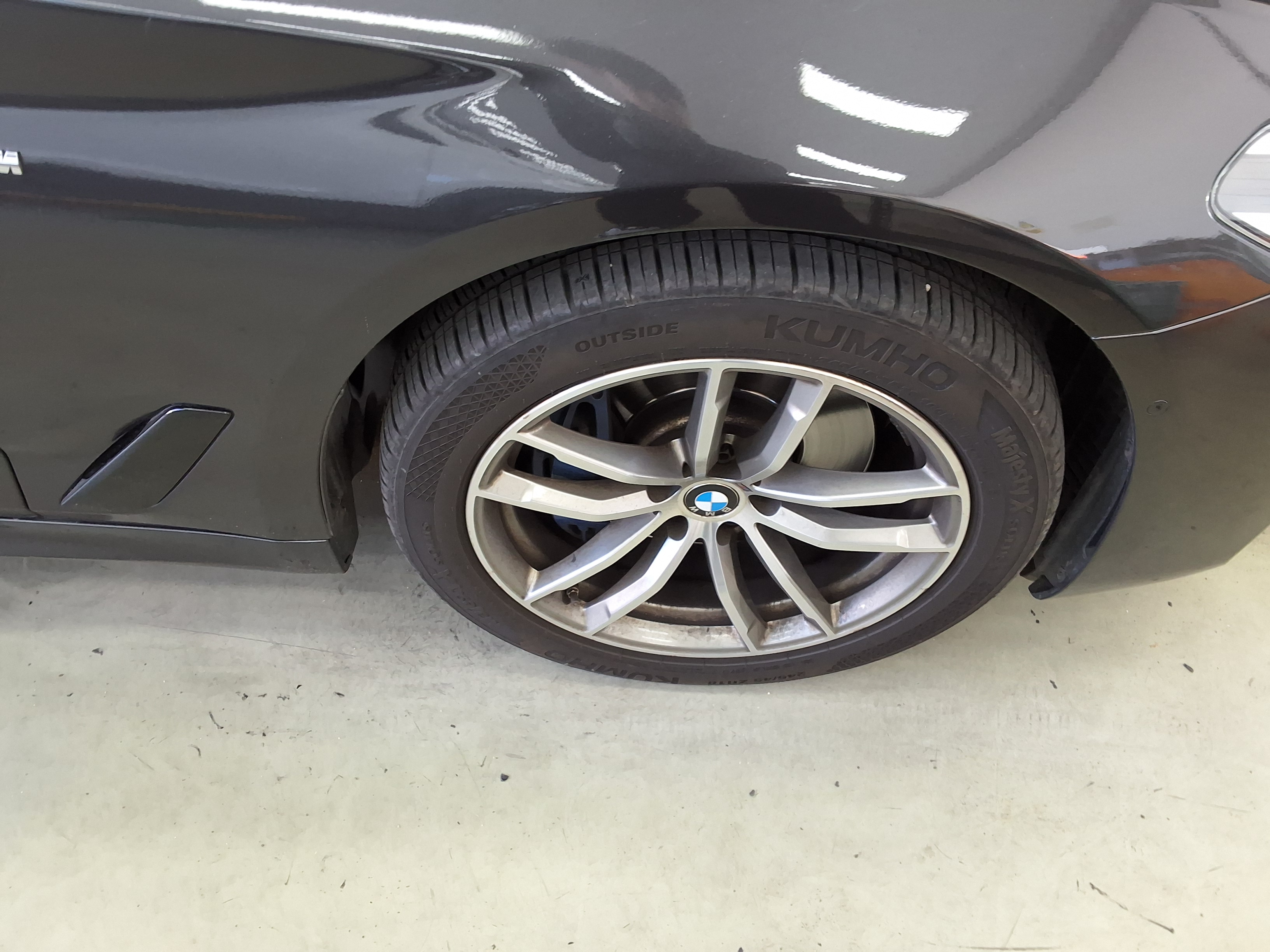 BMW 5 Series - 19