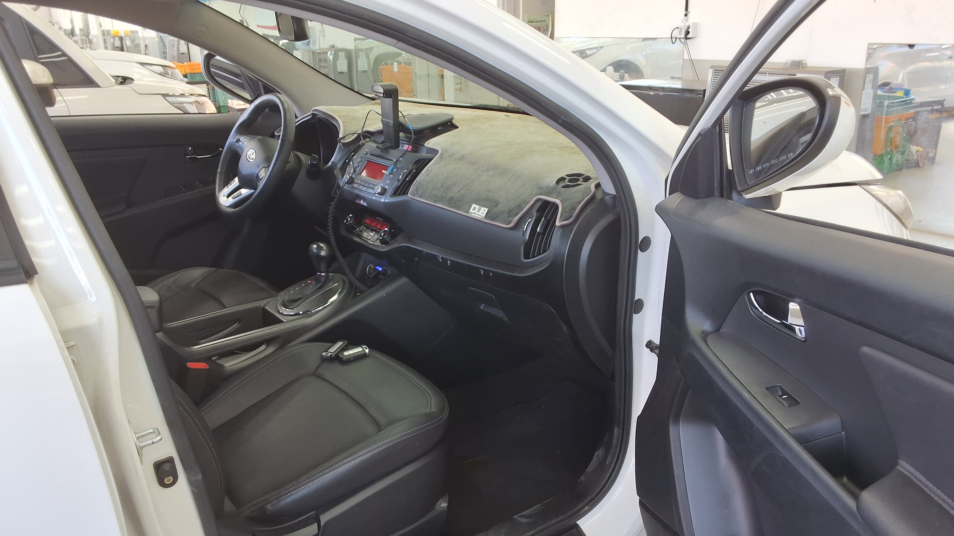 Kia Sportage 2012 - Image 13
