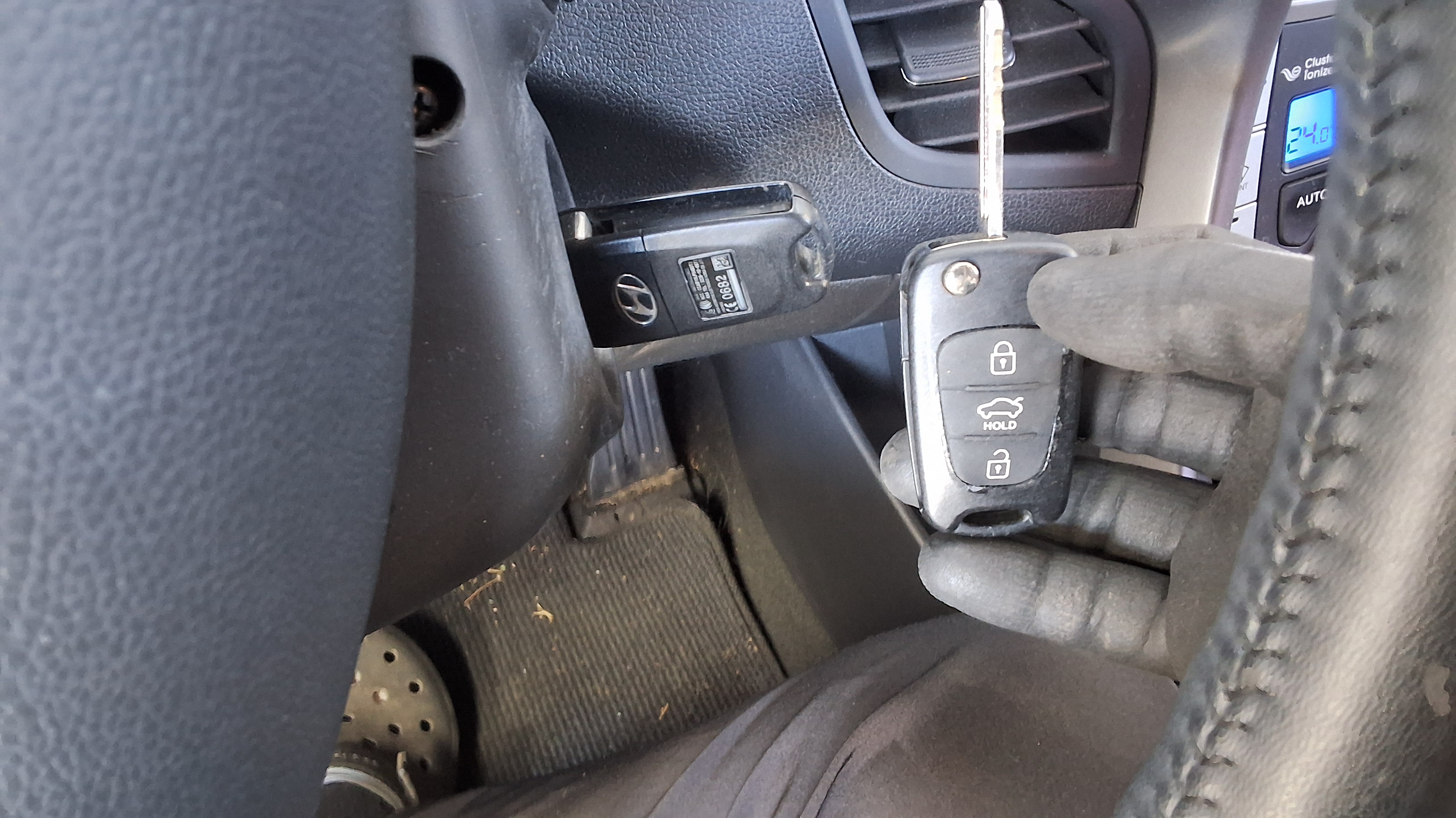 Hyundai Elantra 2012 - Image 17