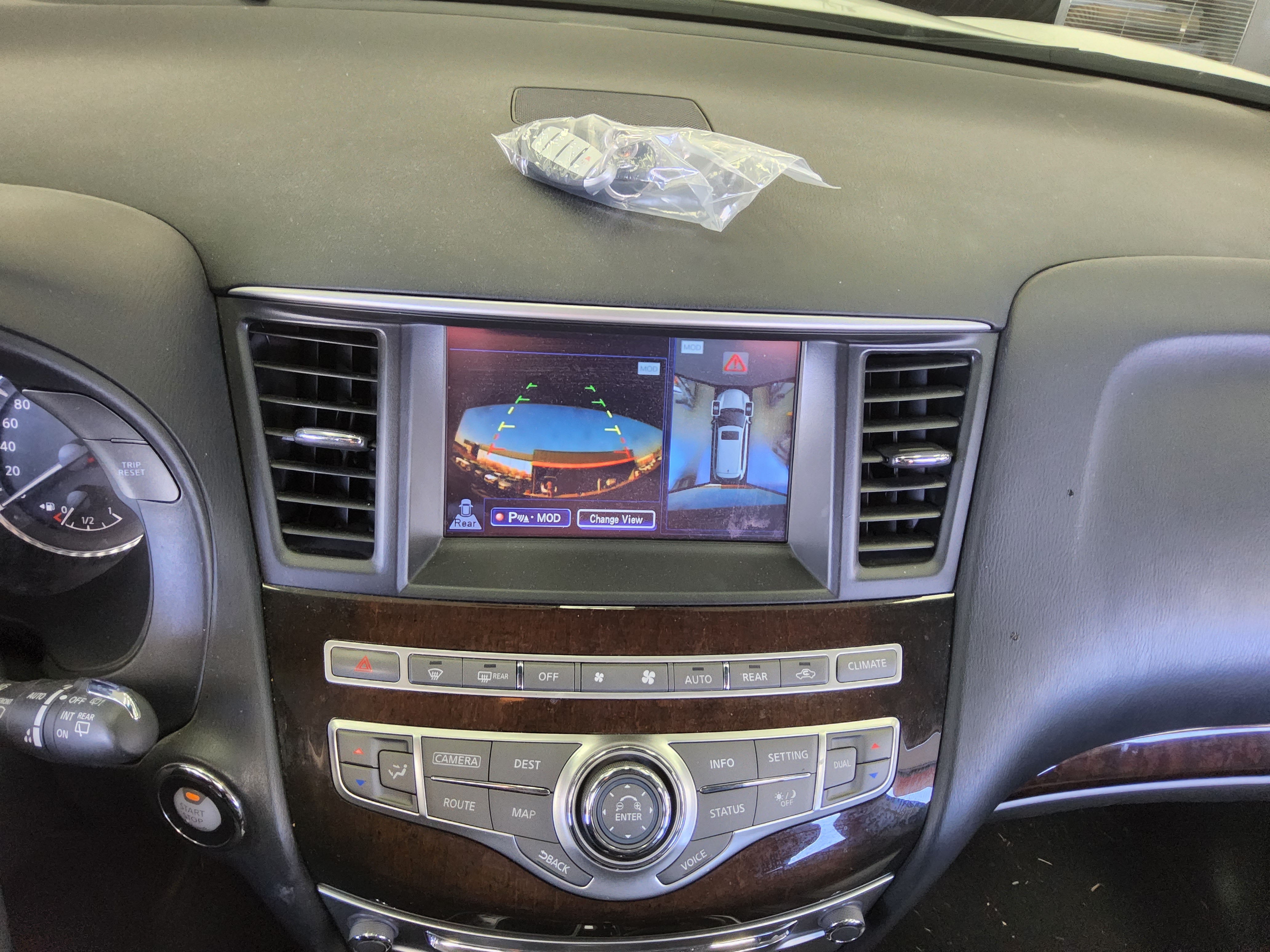 Infiniti QX60 - 16