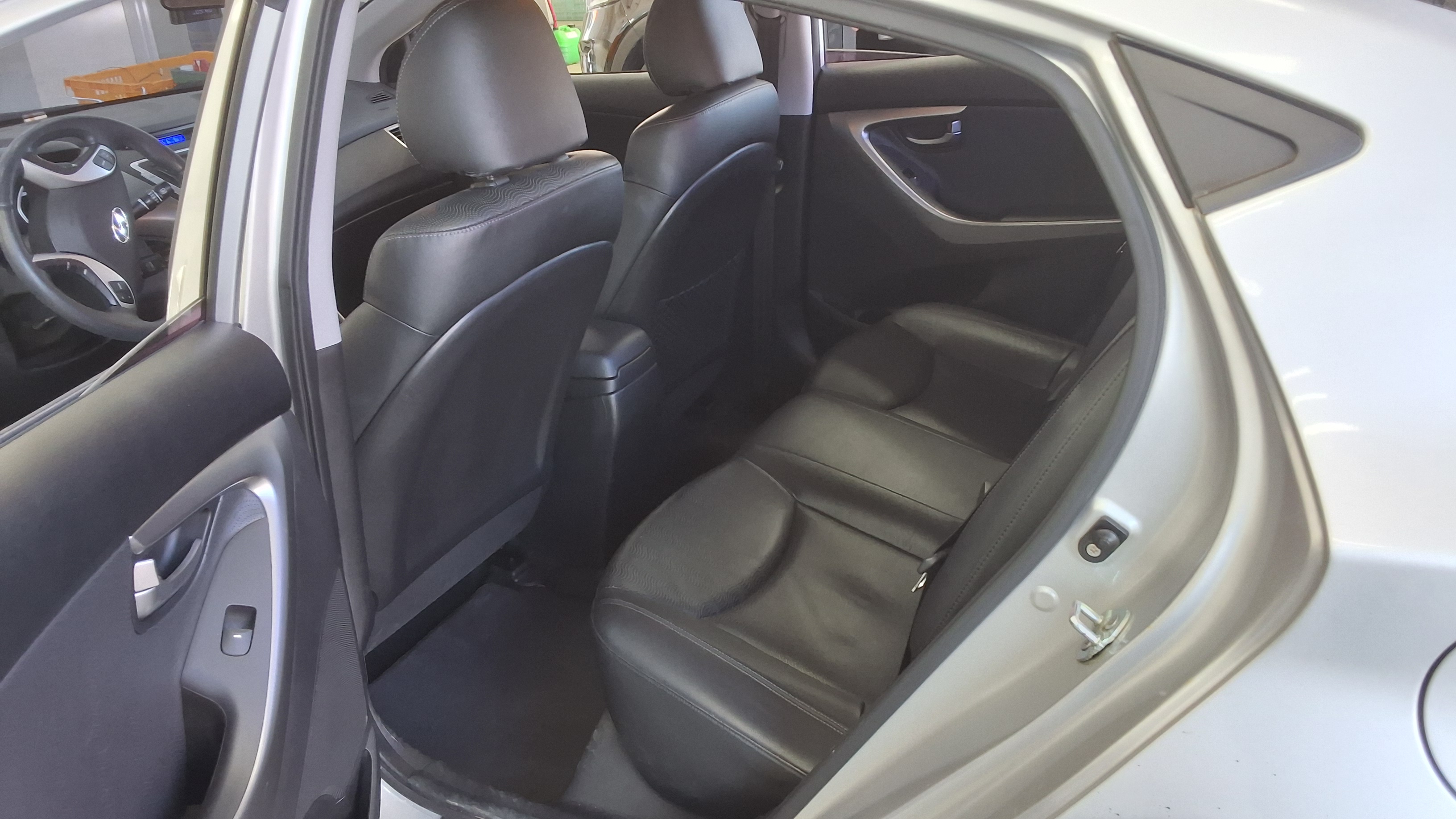 Hyundai Elantra 2012 - Image 11
