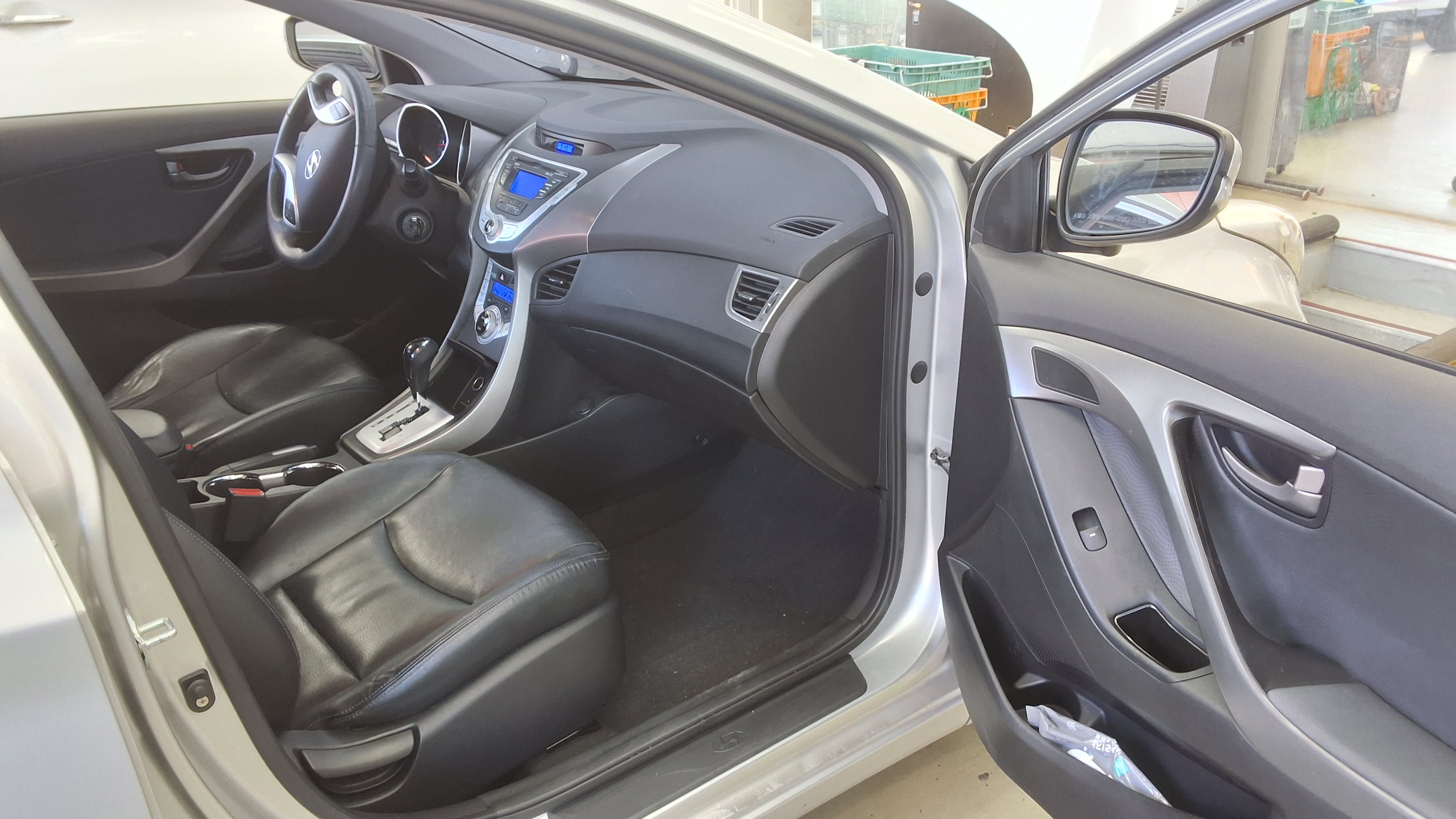 Hyundai Elantra 2012 - Image 13
