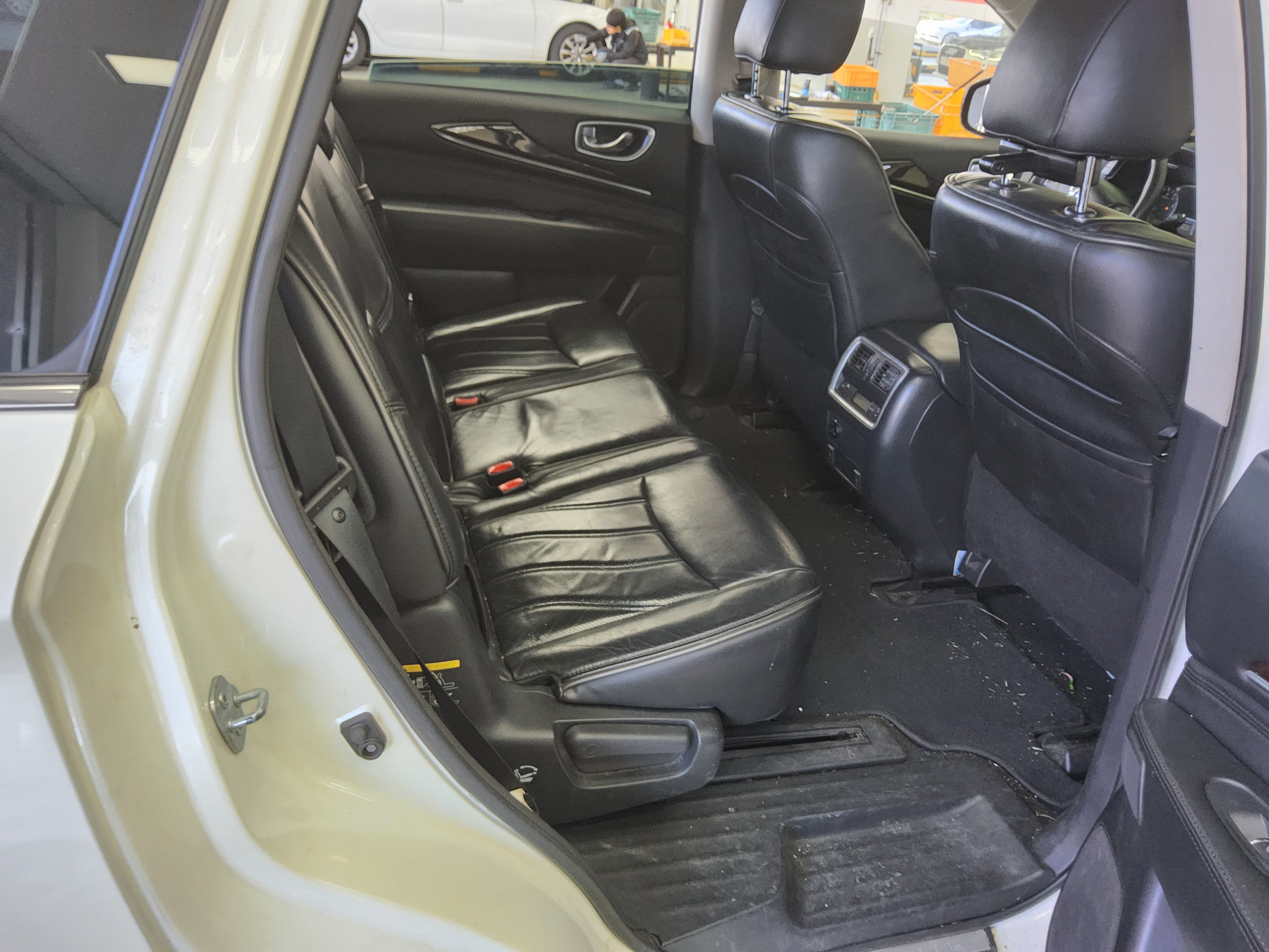 Infiniti QX60 - 12