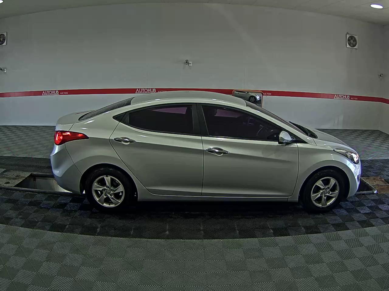 Hyundai Elantra 2012 - Image 3