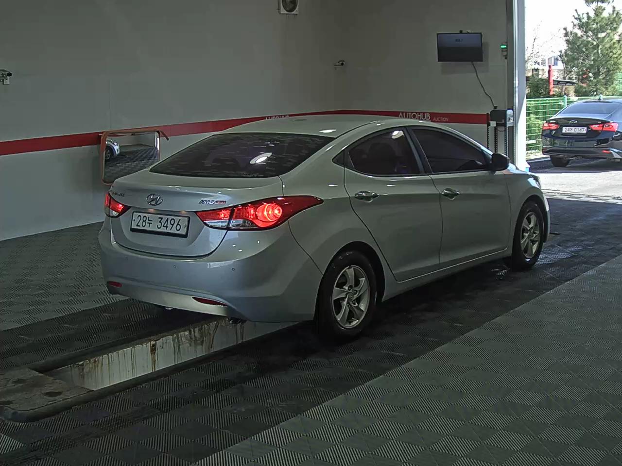 Hyundai Elantra 2012 - Image 4