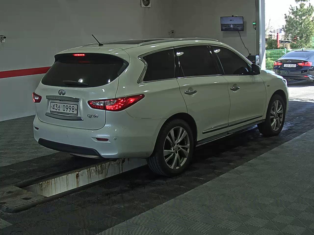 Infiniti QX60 - 4
