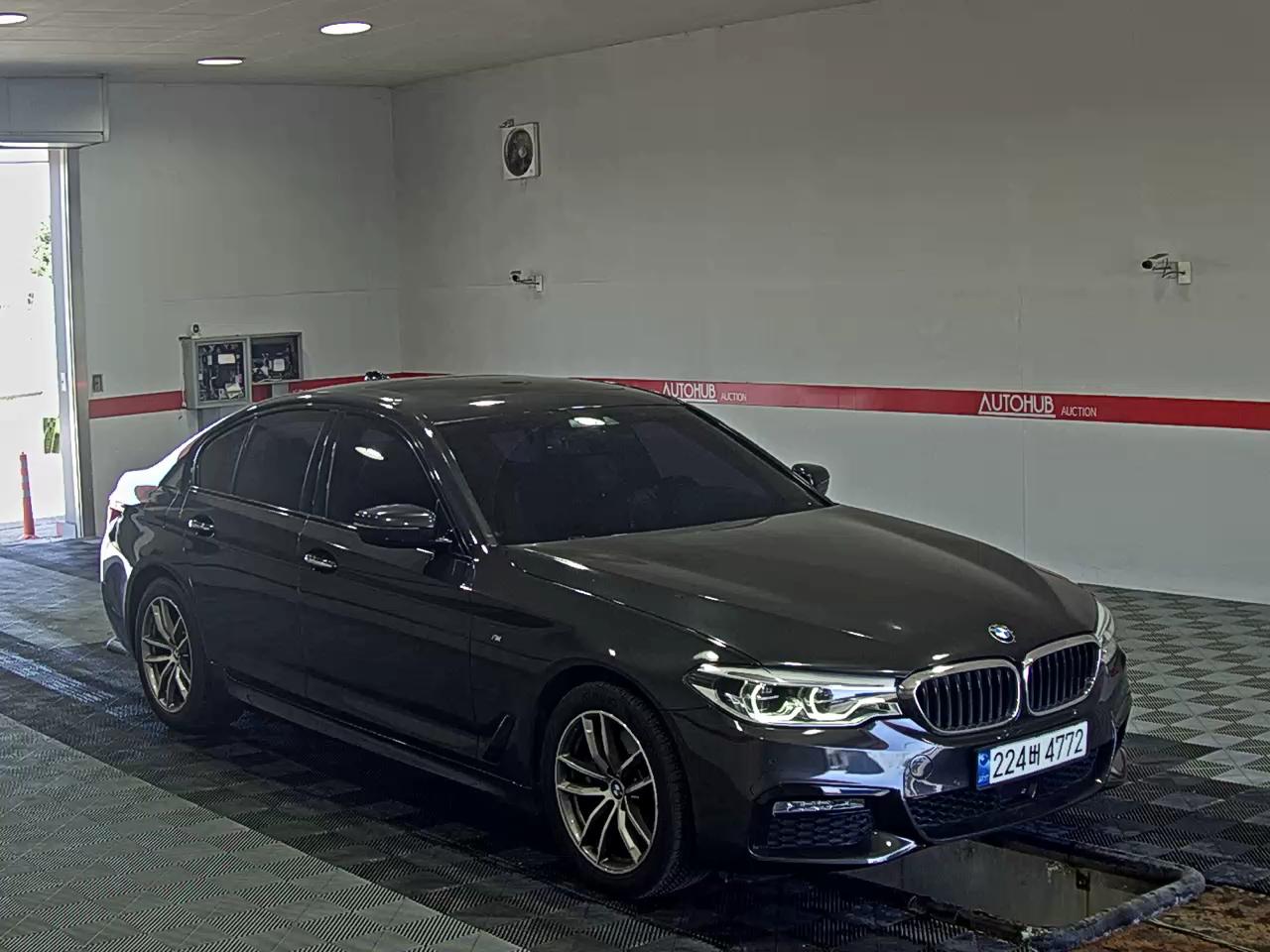 BMW 5 Series - 2