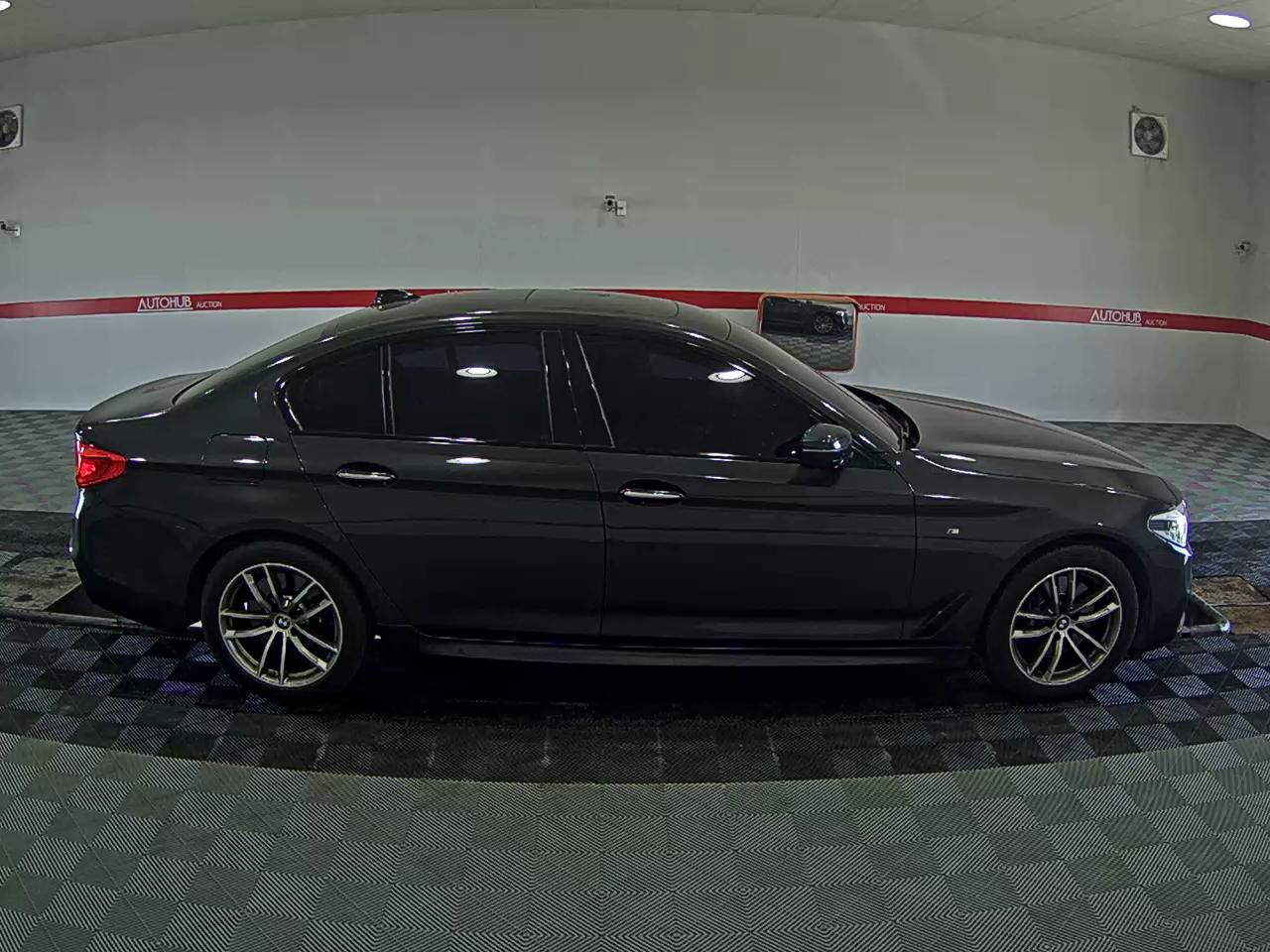BMW 5 Series - 3