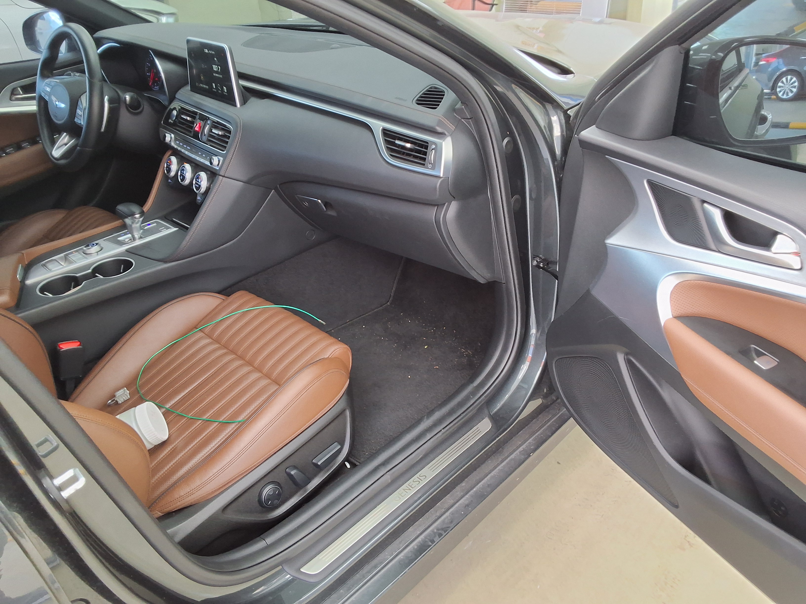 Genesis G70 2020 - Image 13
