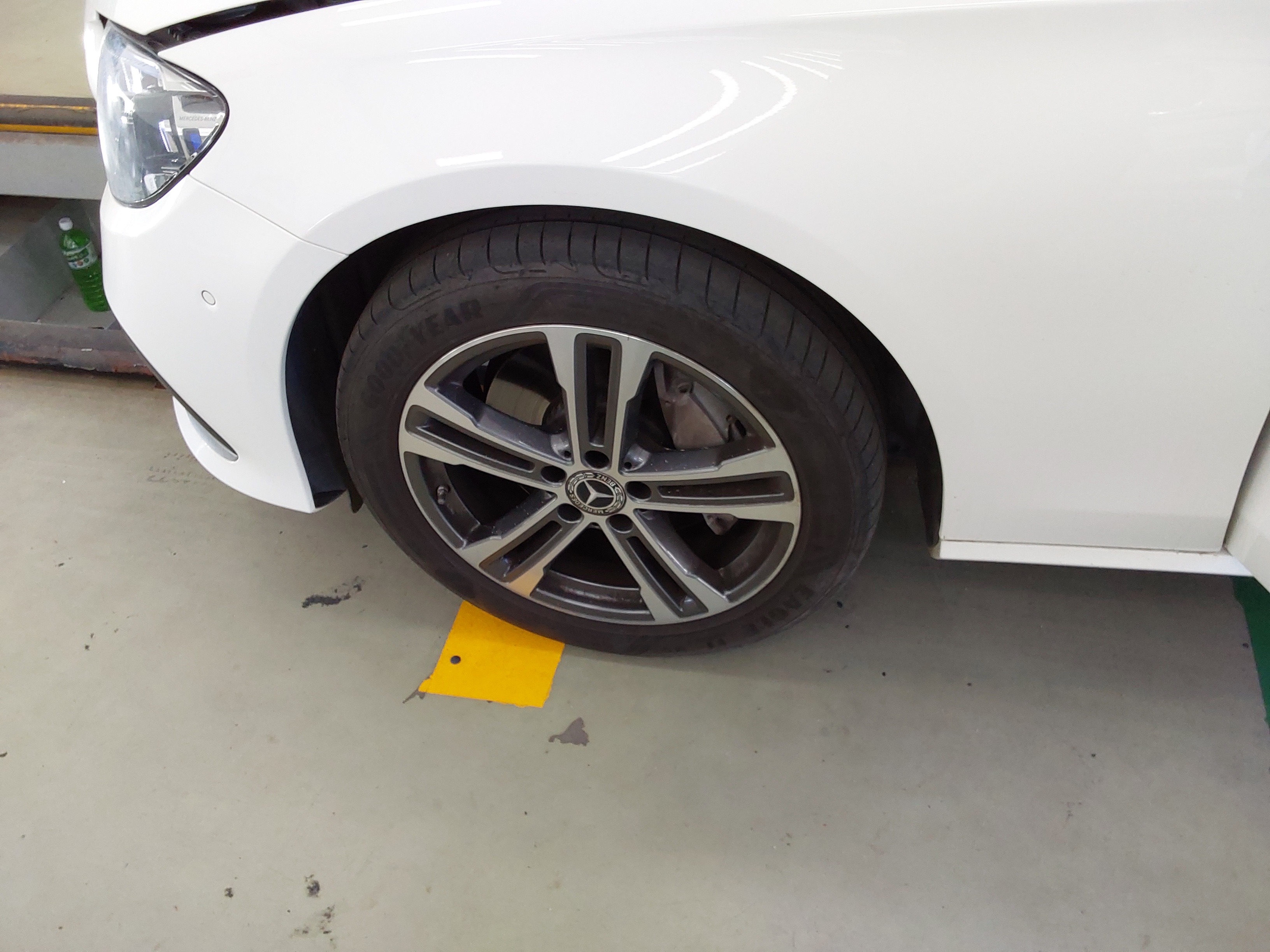 Mercedes-Benz E-Class 2022 - Image 21