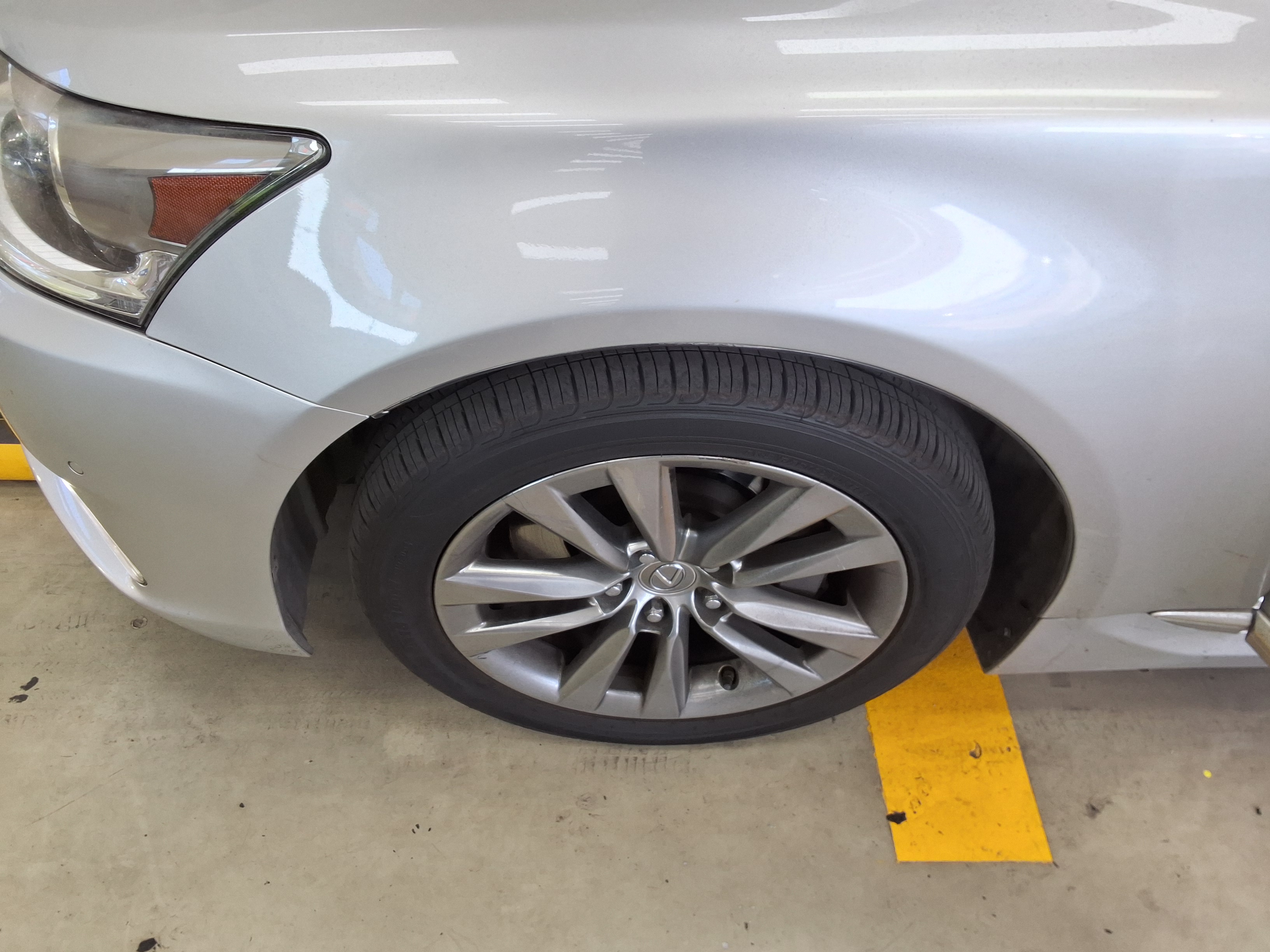 LEXUS LS - 21