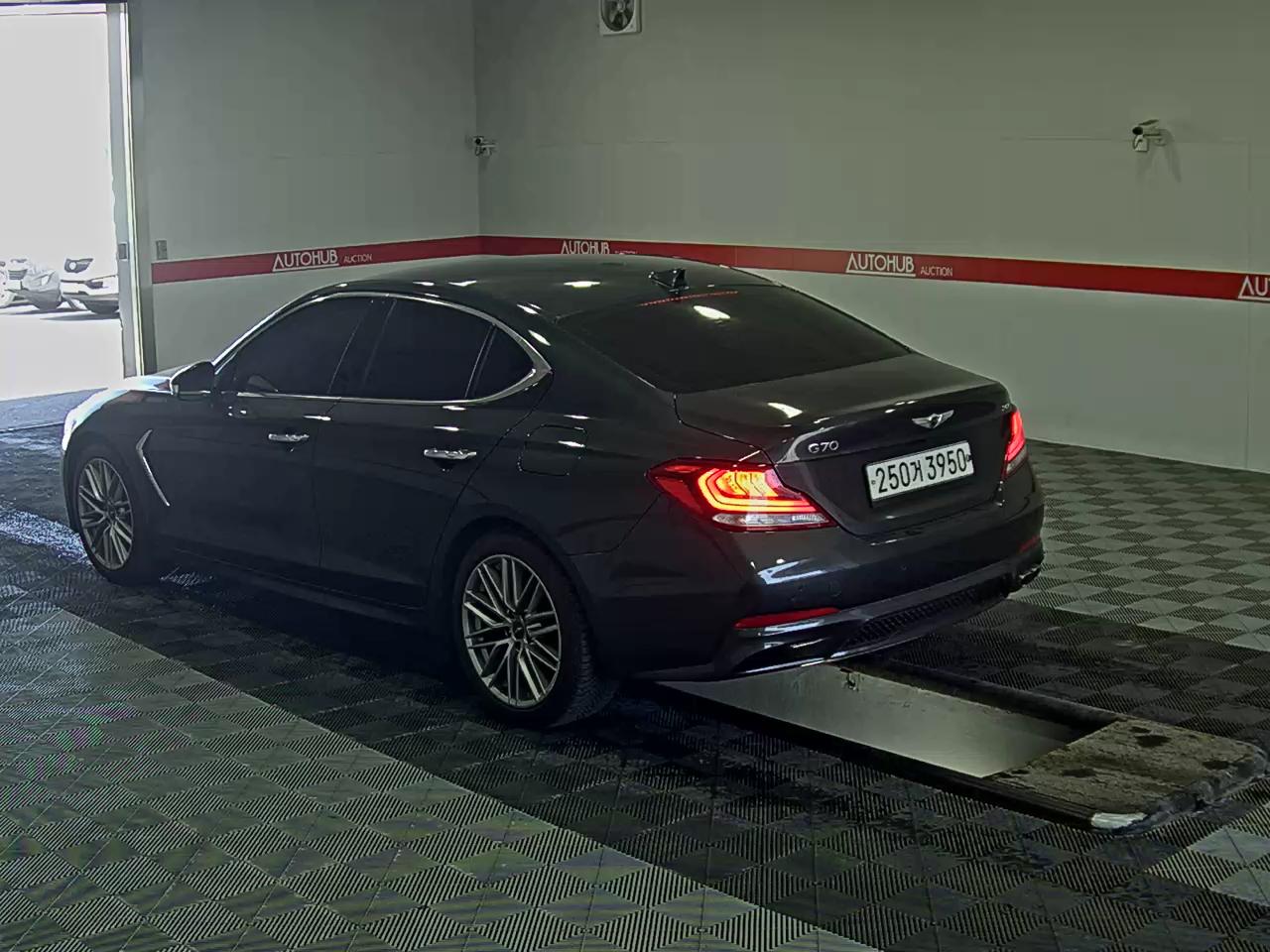 Genesis G70 2020 - Image 5