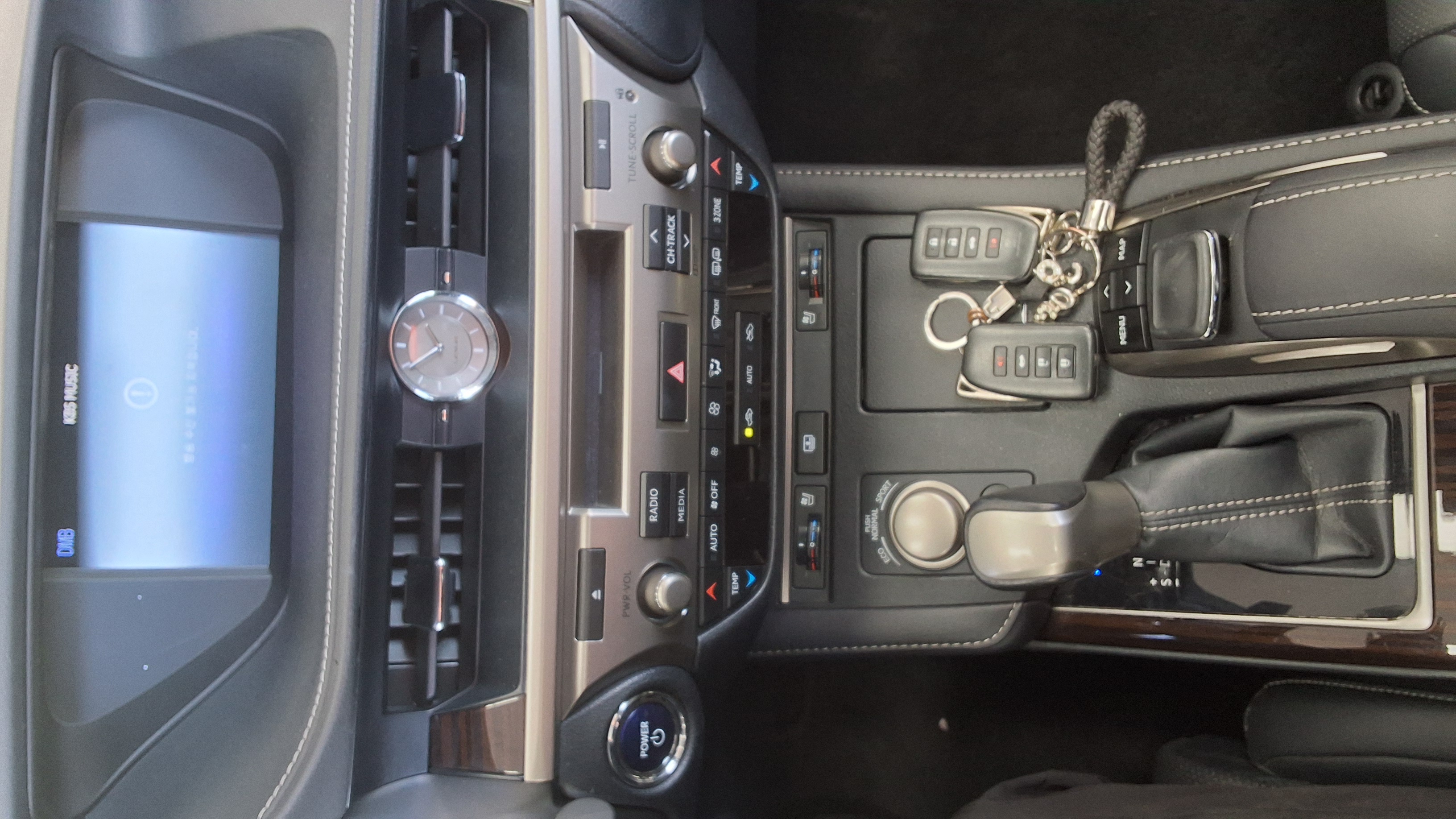 Lexus ES - 16