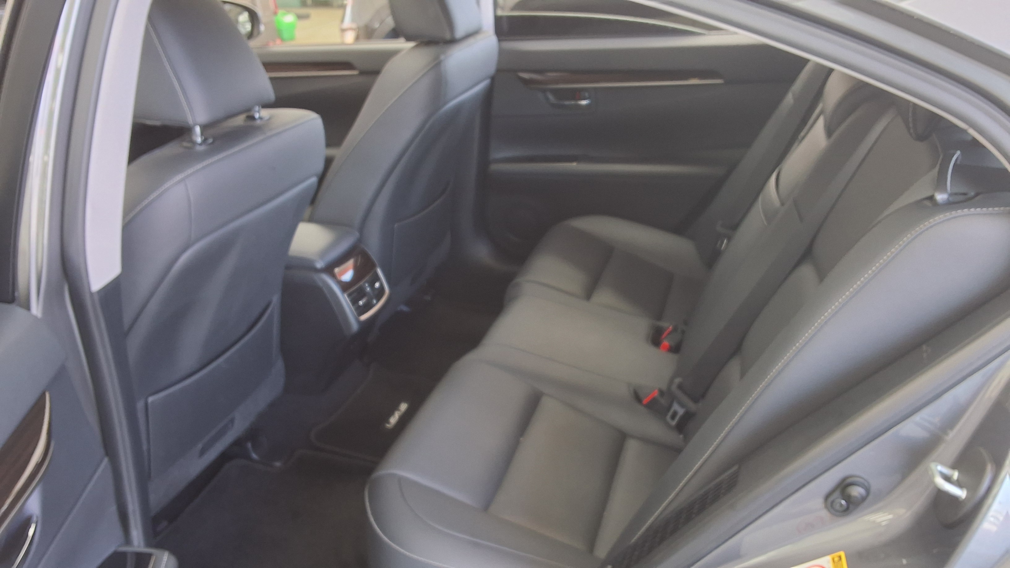 Lexus ES - 11