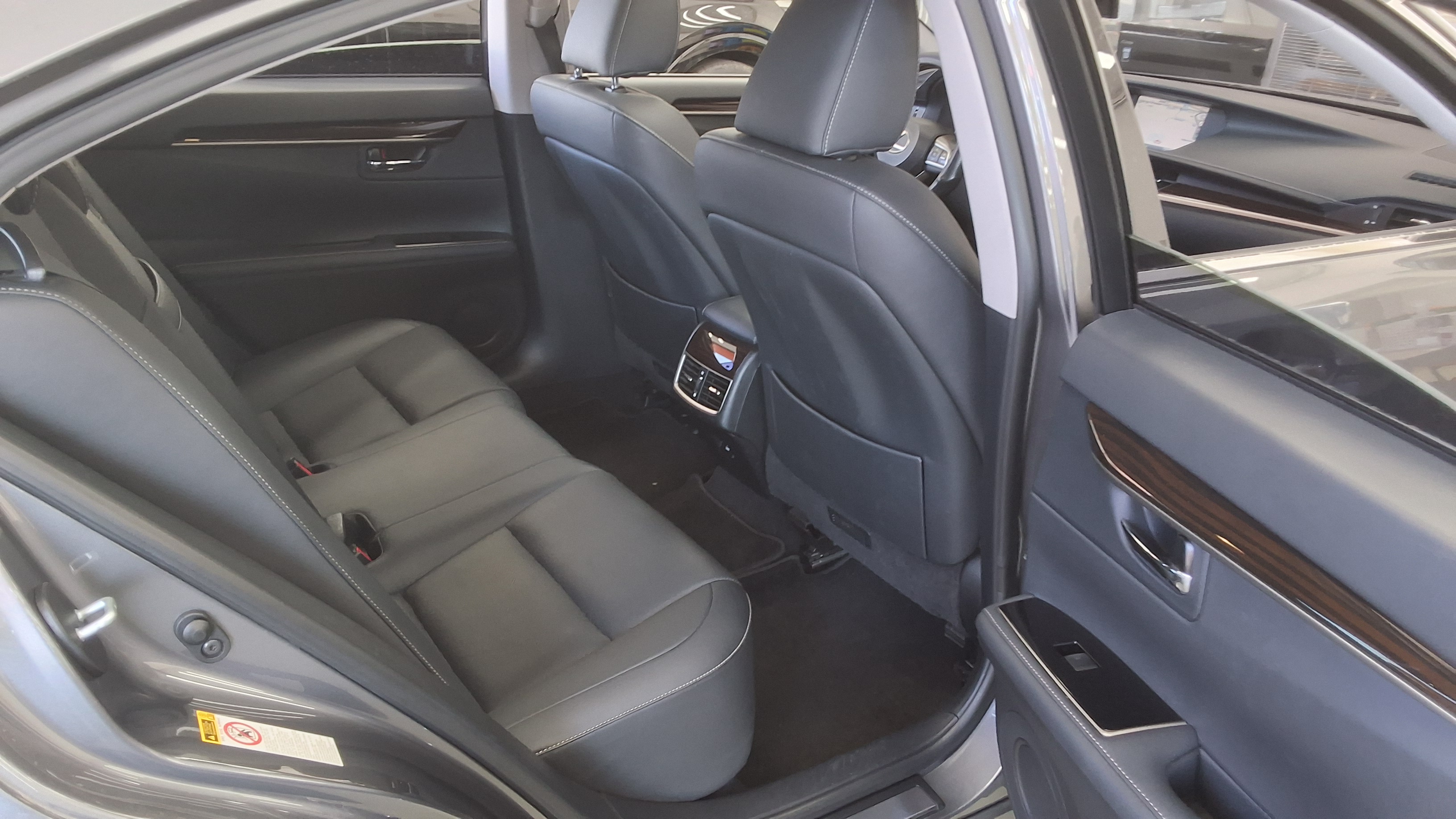Lexus ES - 12