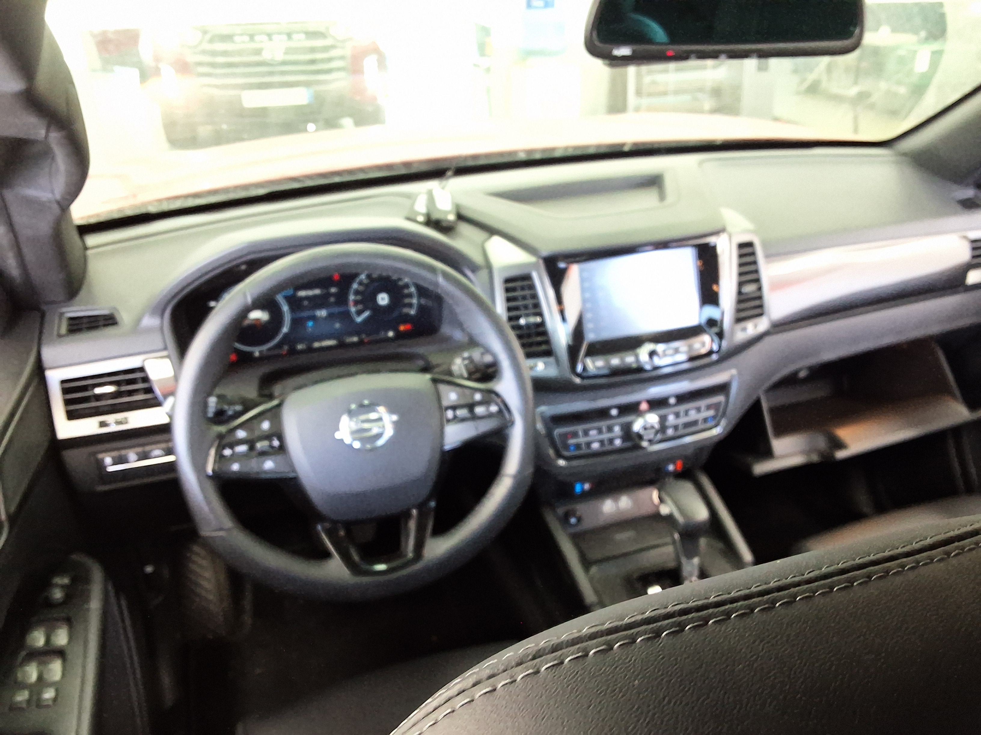 KG Mobility Rexton Sports 2022 - Image 10