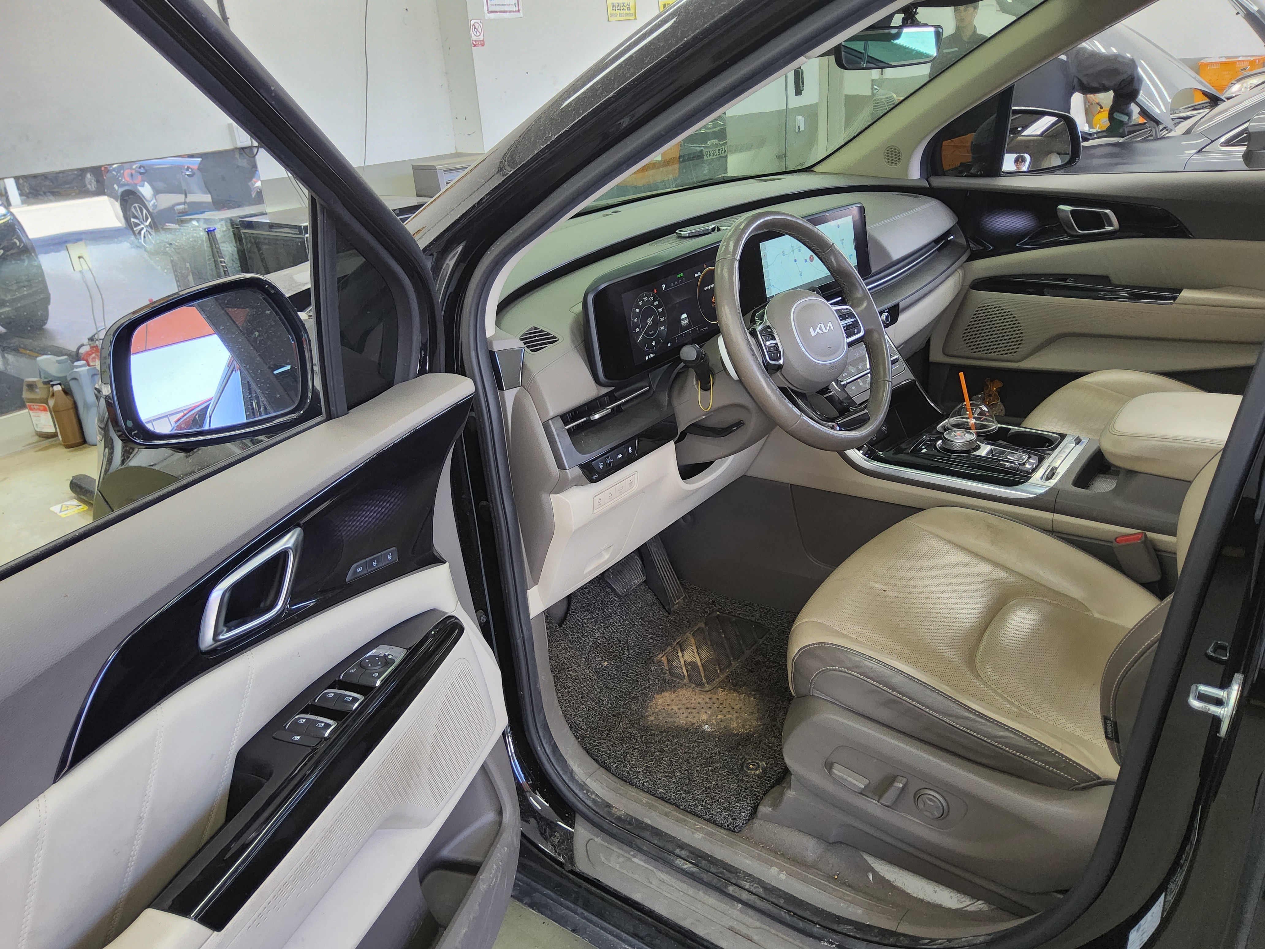 Kia SEDONA 2022 - Image 9