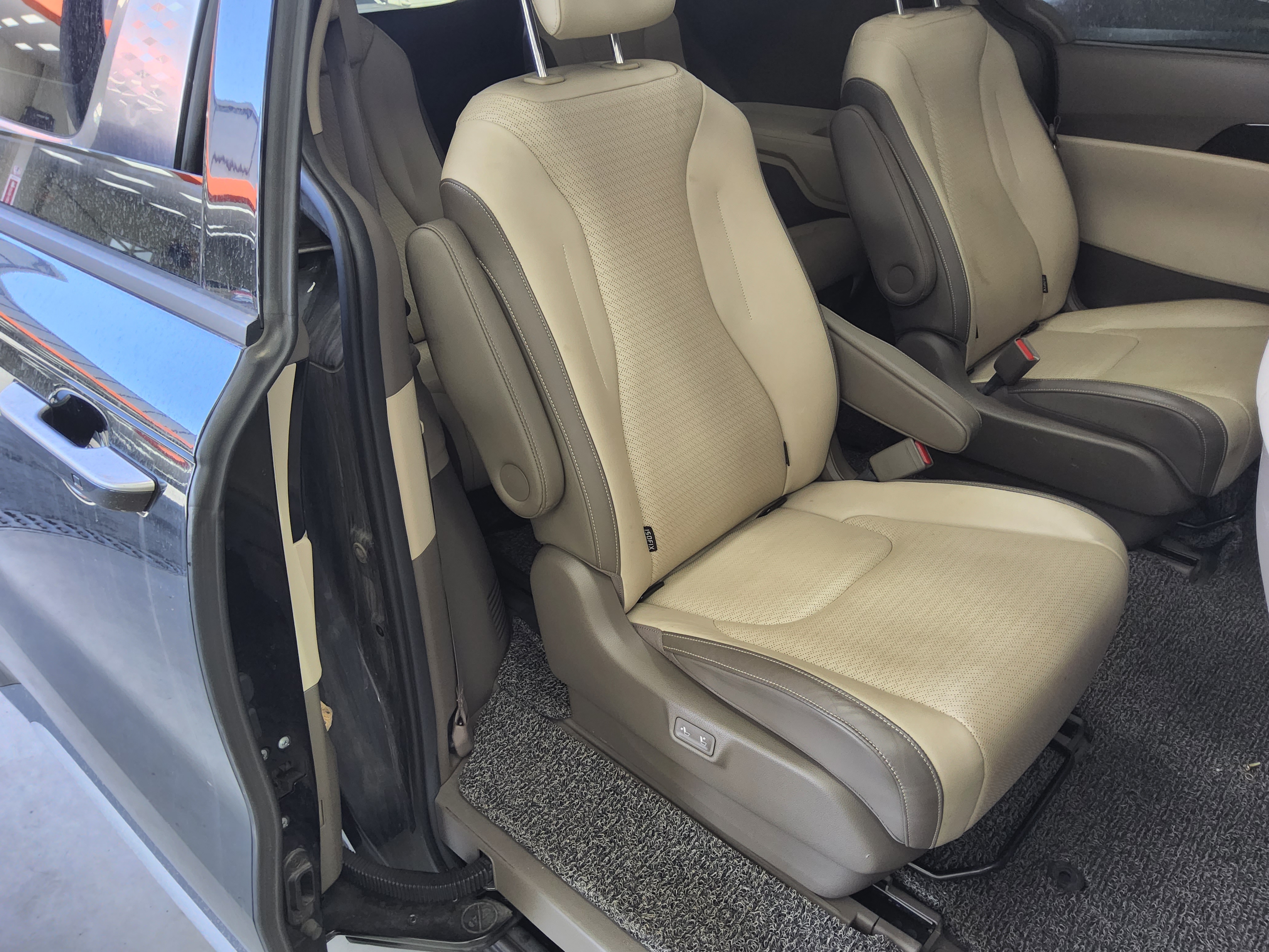 Kia SEDONA 2022 - Image 12