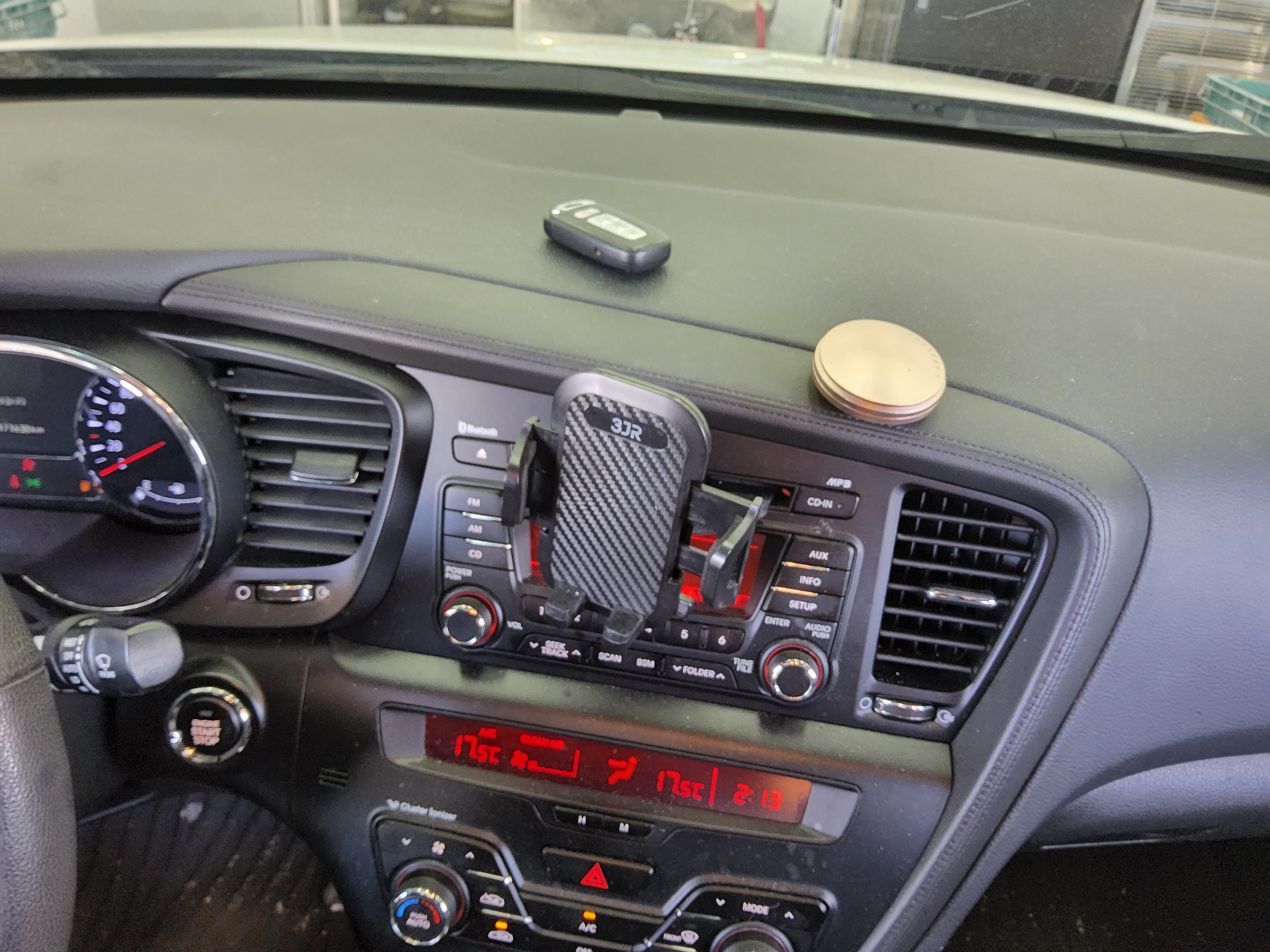 Kia K5 2011 - Image 16