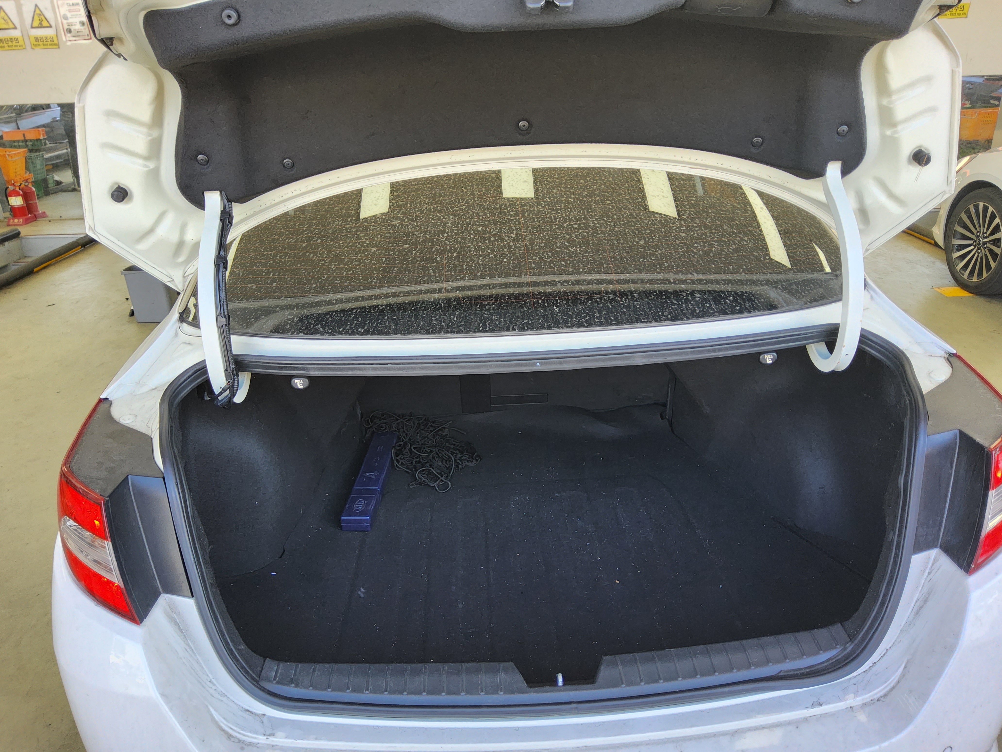 Kia K5 2011 - Image 14