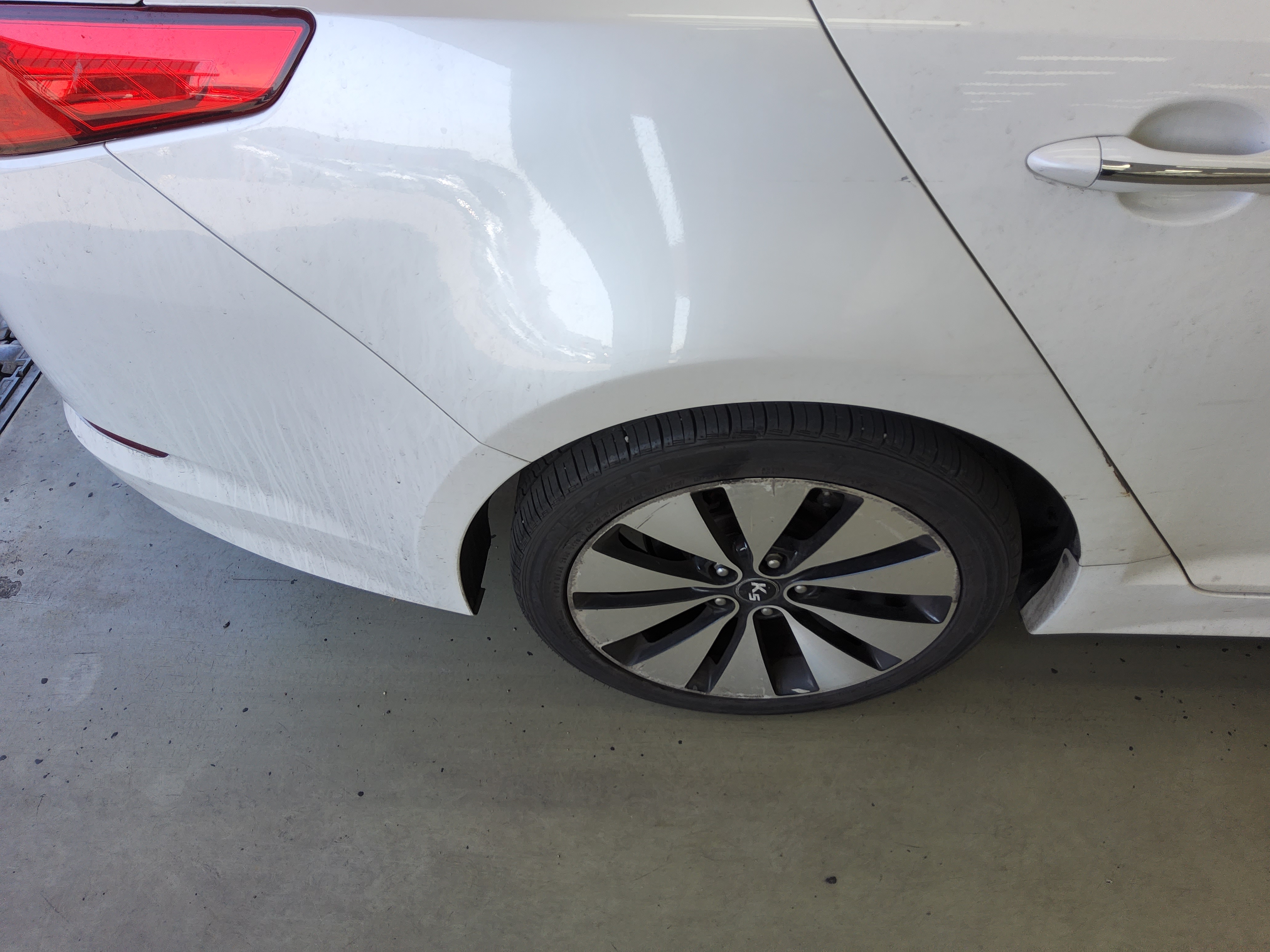 Kia K5 2011 - Image 21