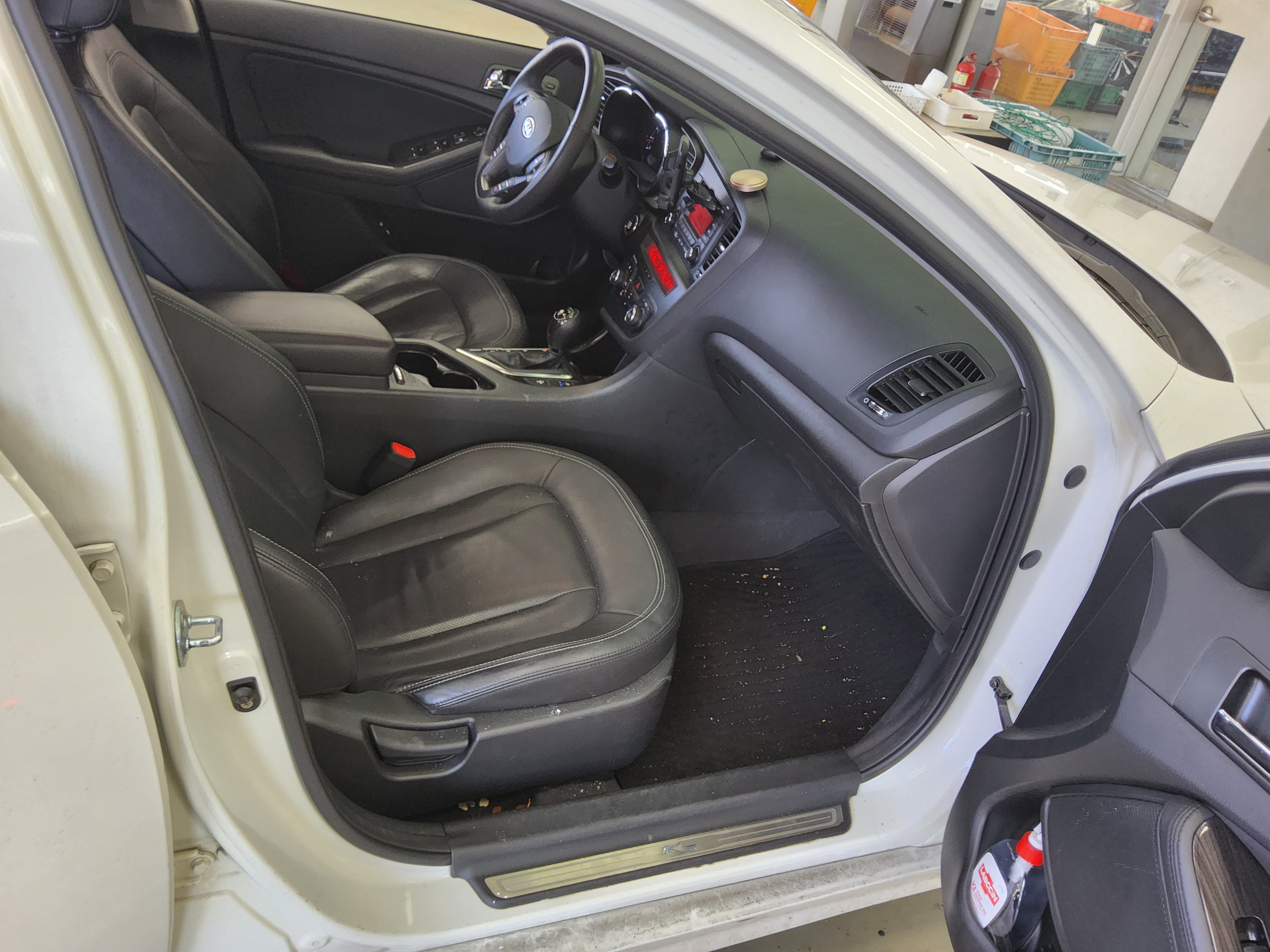 Kia K5 2011 - Image 13