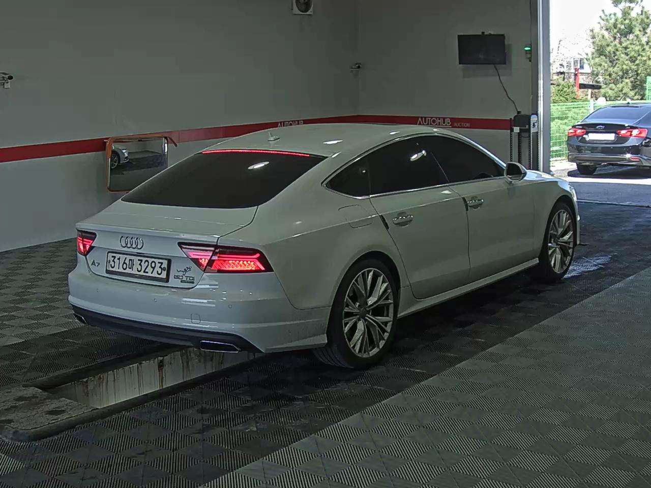 Audi A7 - 4