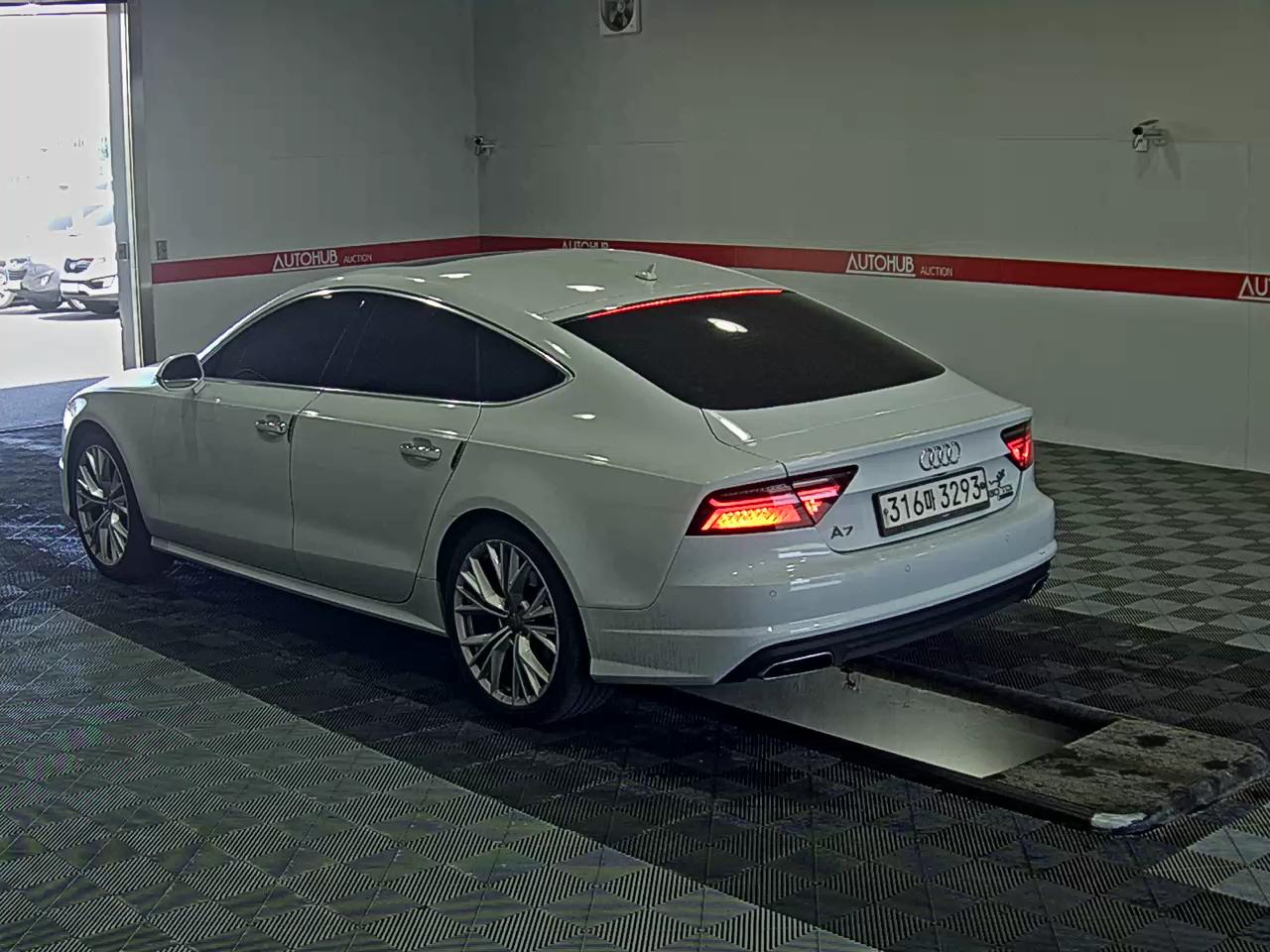 Audi A7 - 5